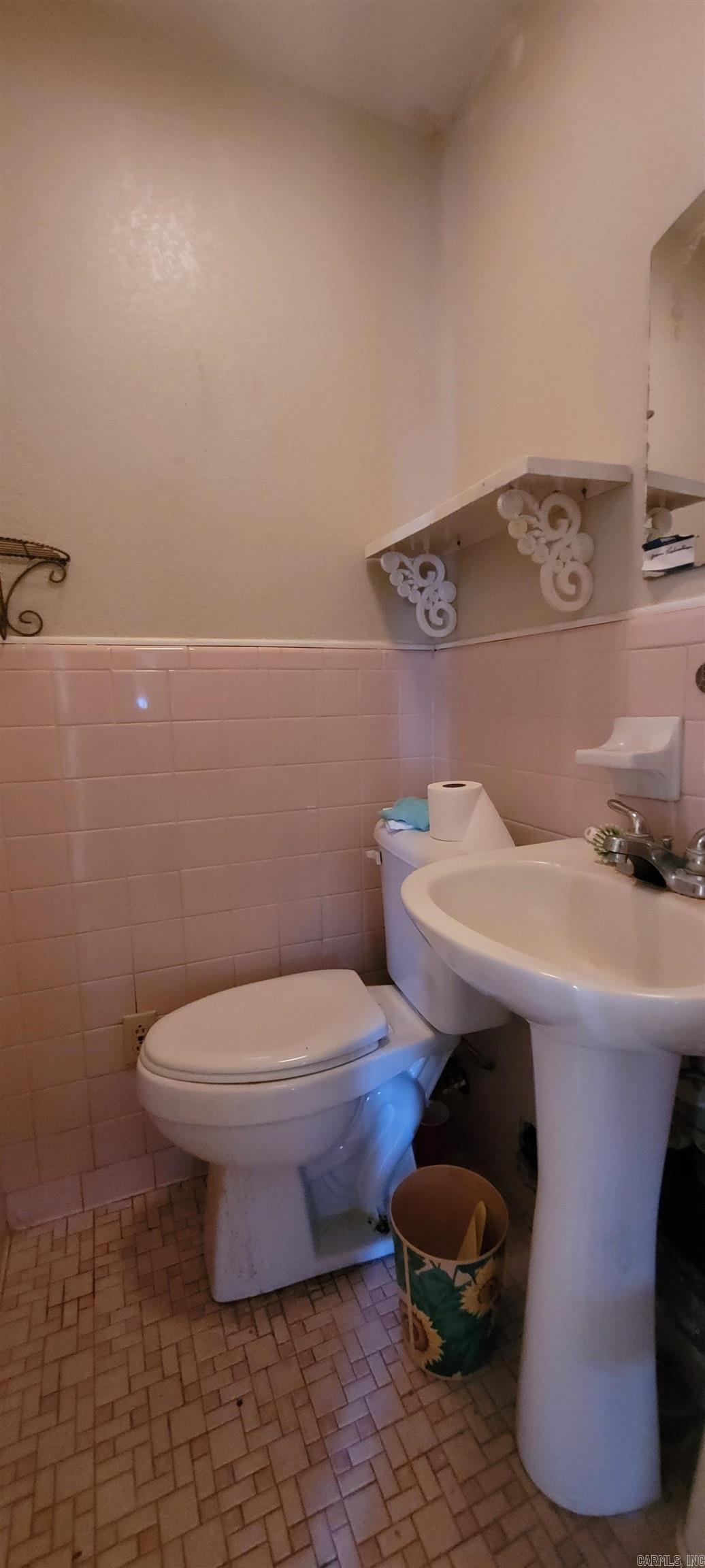 305 Pine Street Property Photo 17