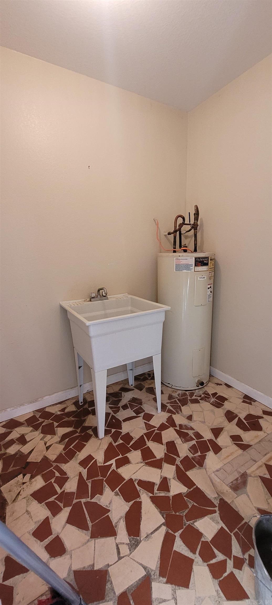 305 Pine Street Property Photo 23