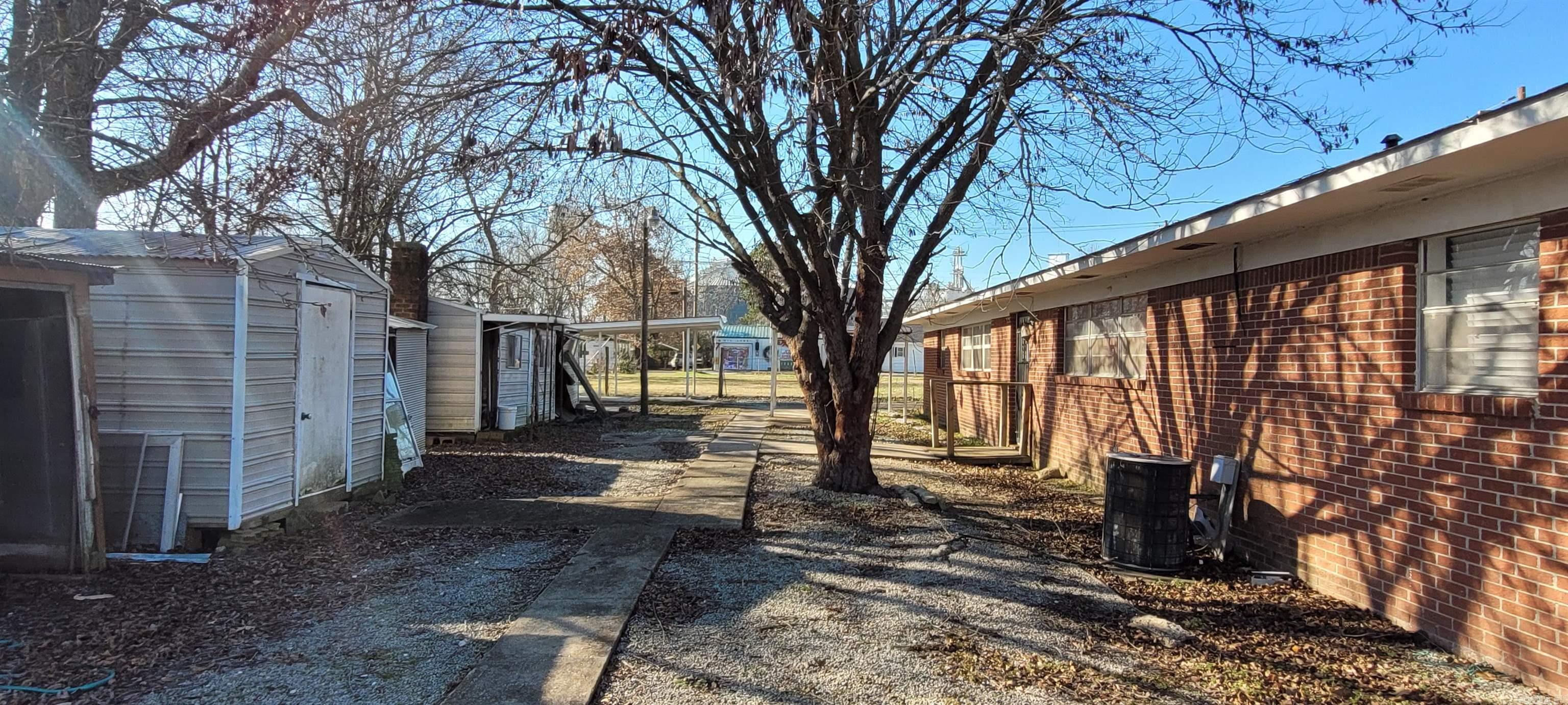 305 Pine Street Property Photo 27