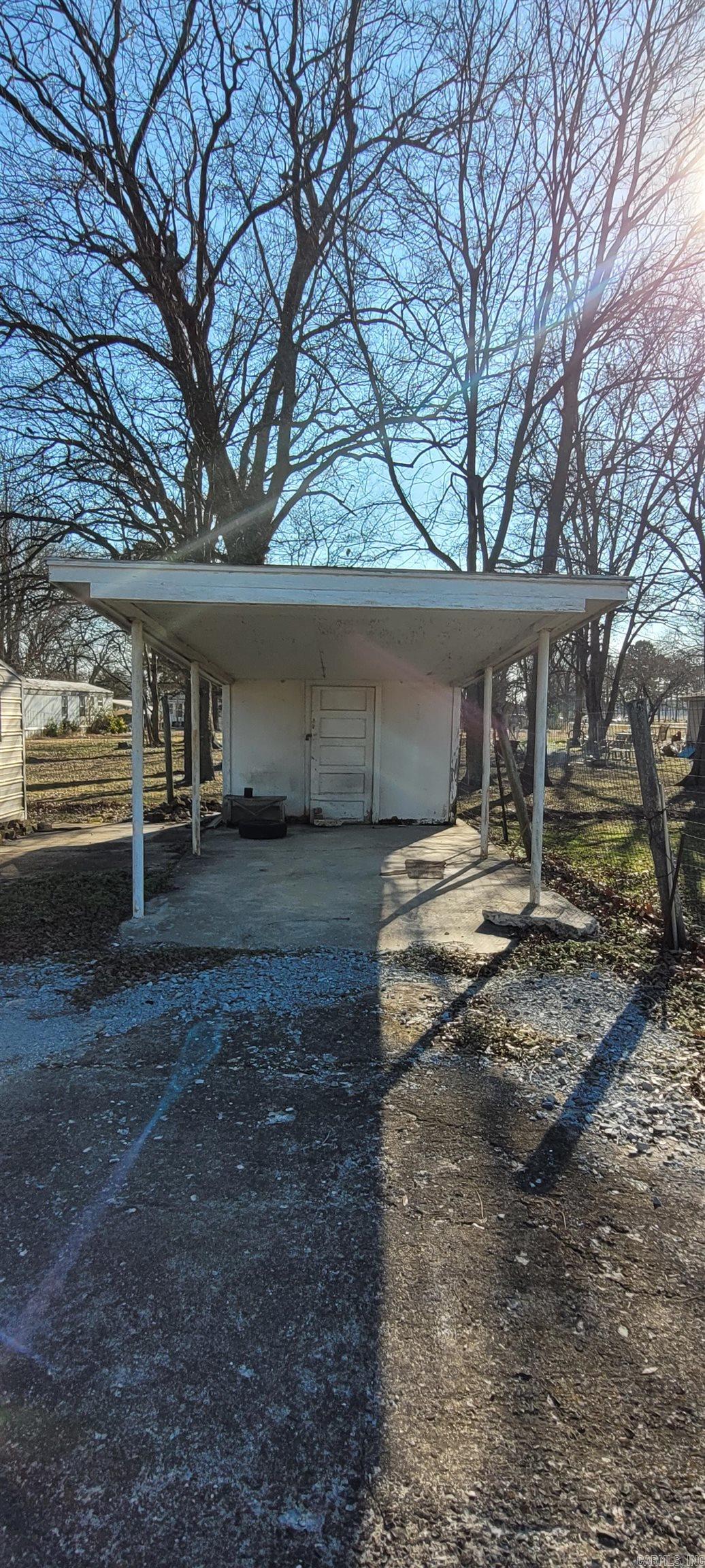 305 Pine Street Property Photo 29