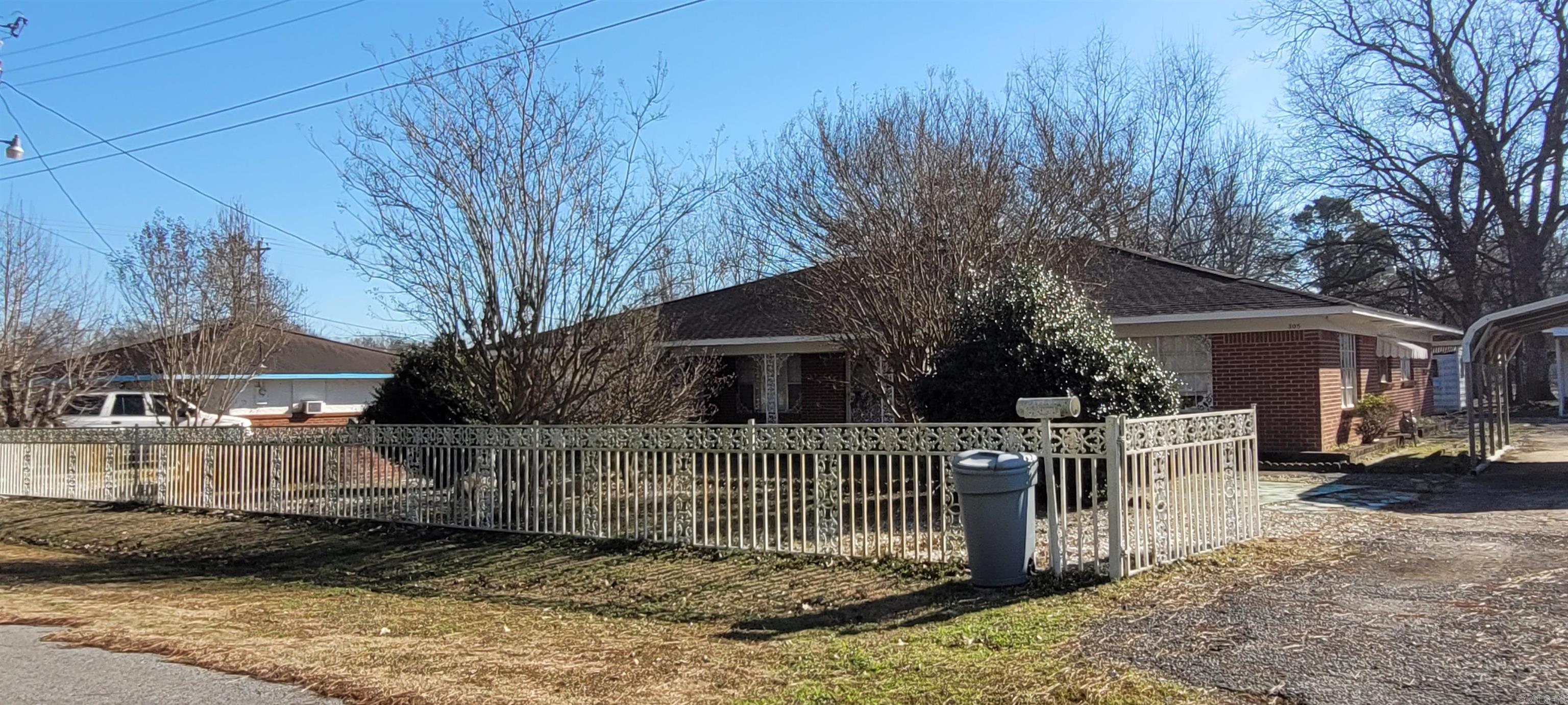 305 Pine Street Property Photo 32