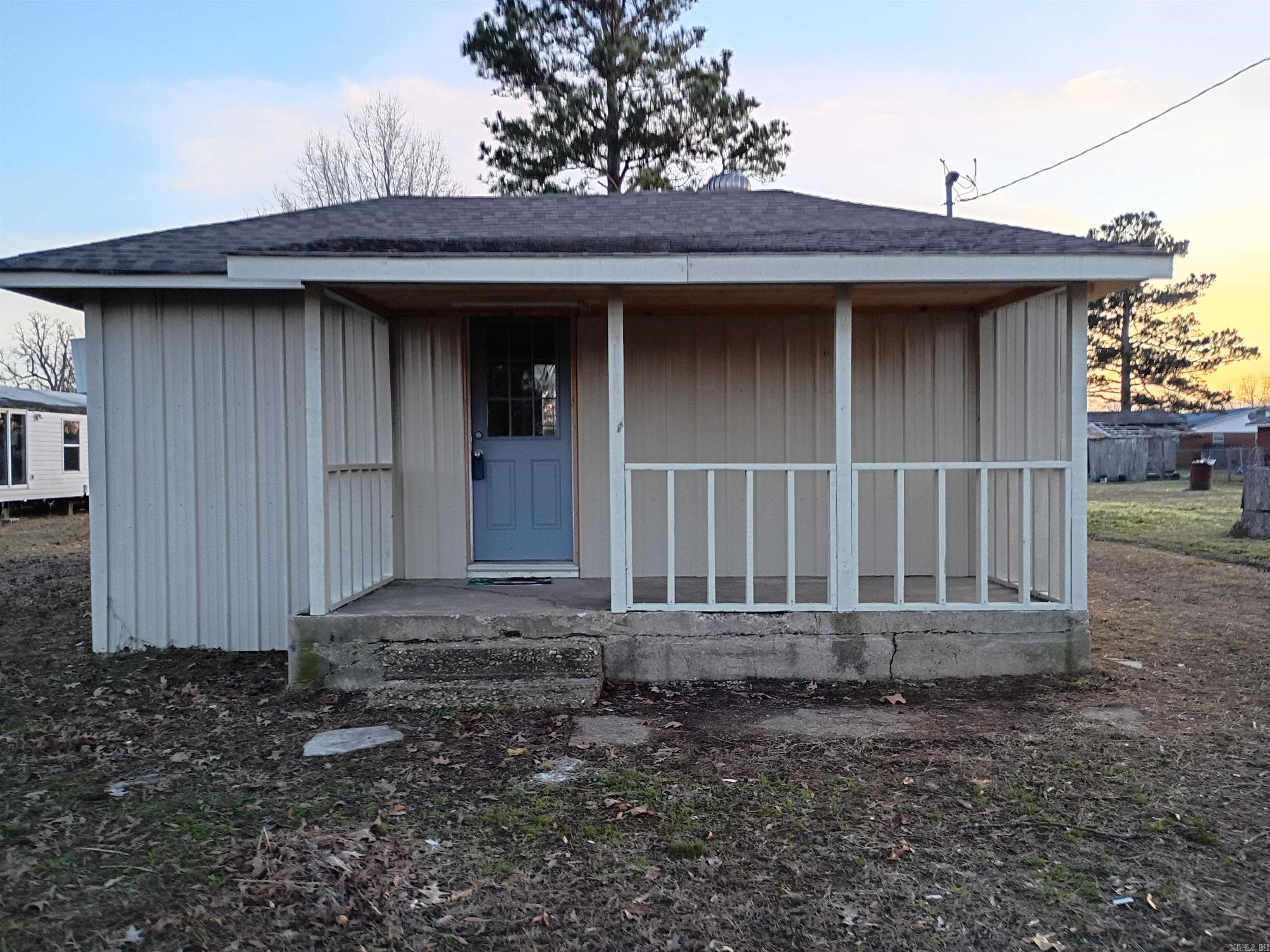 508 E 5th Street Property Photo 1