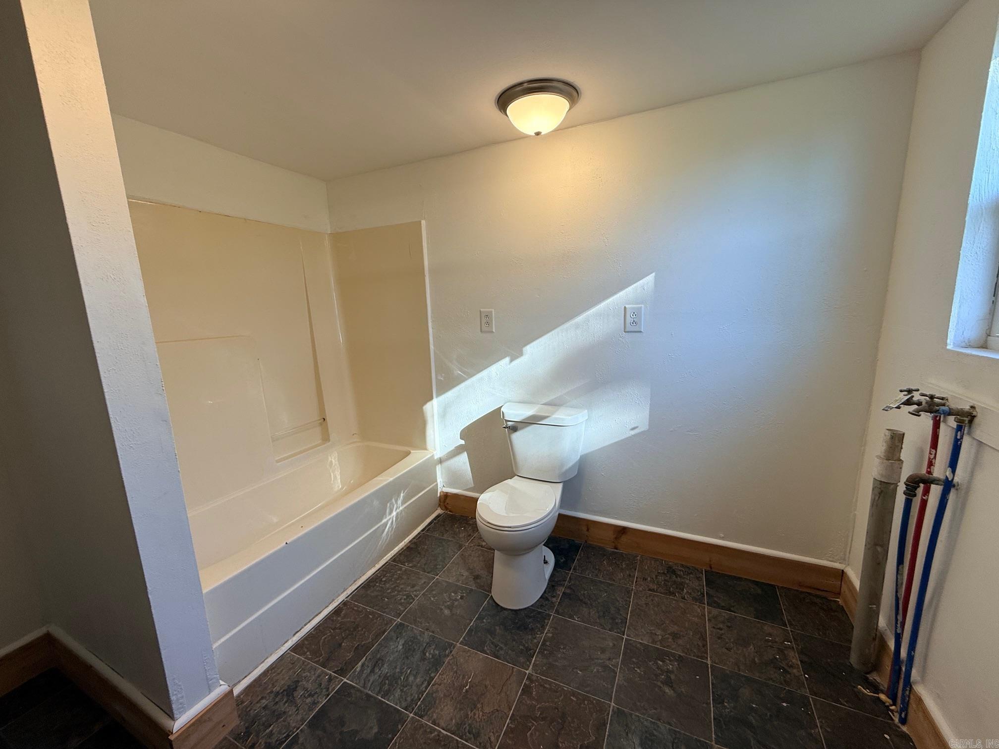 508 E 5th Street Property Photo 10