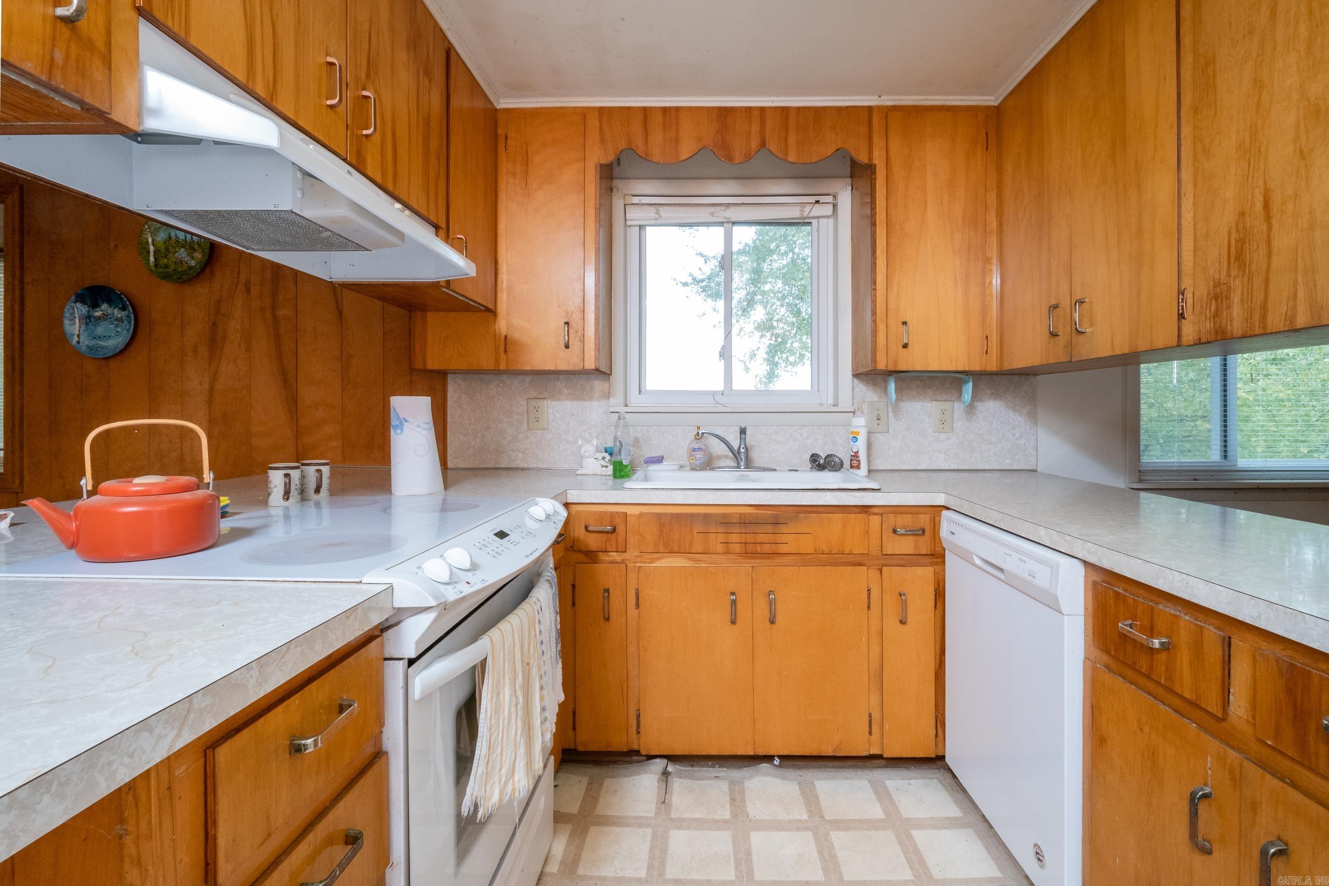 23201 Barry Lane Property Photo 16