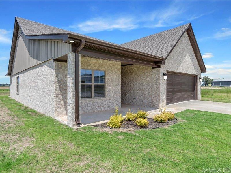 189 Pintail Pointe Property Photo 2