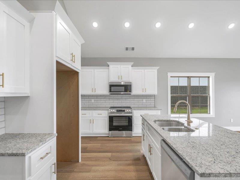 189 Pintail Pointe Property Photo 12