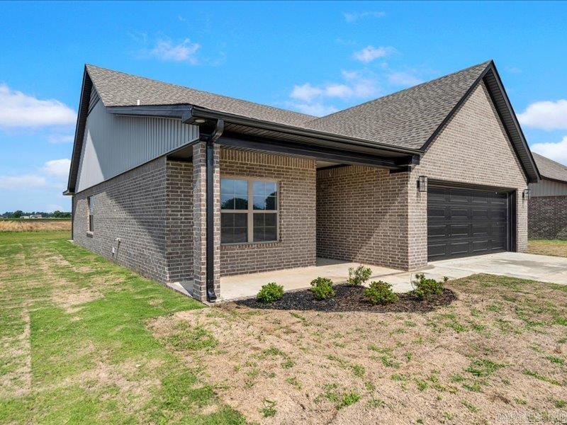 173 Pintail Pointe Property Photo 2