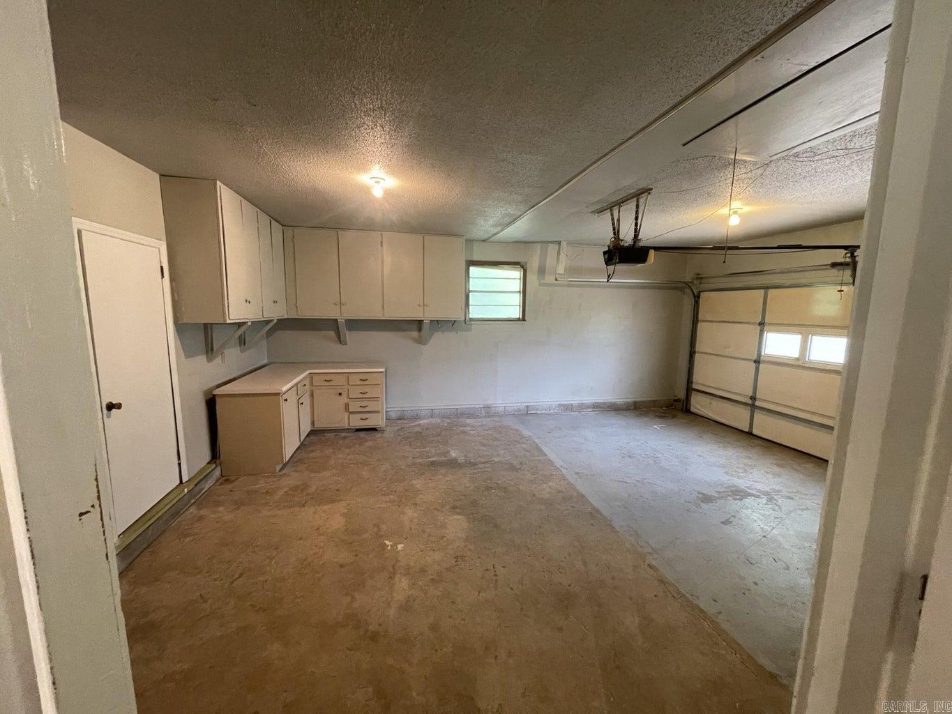 302 E Church Street Property Photo 28