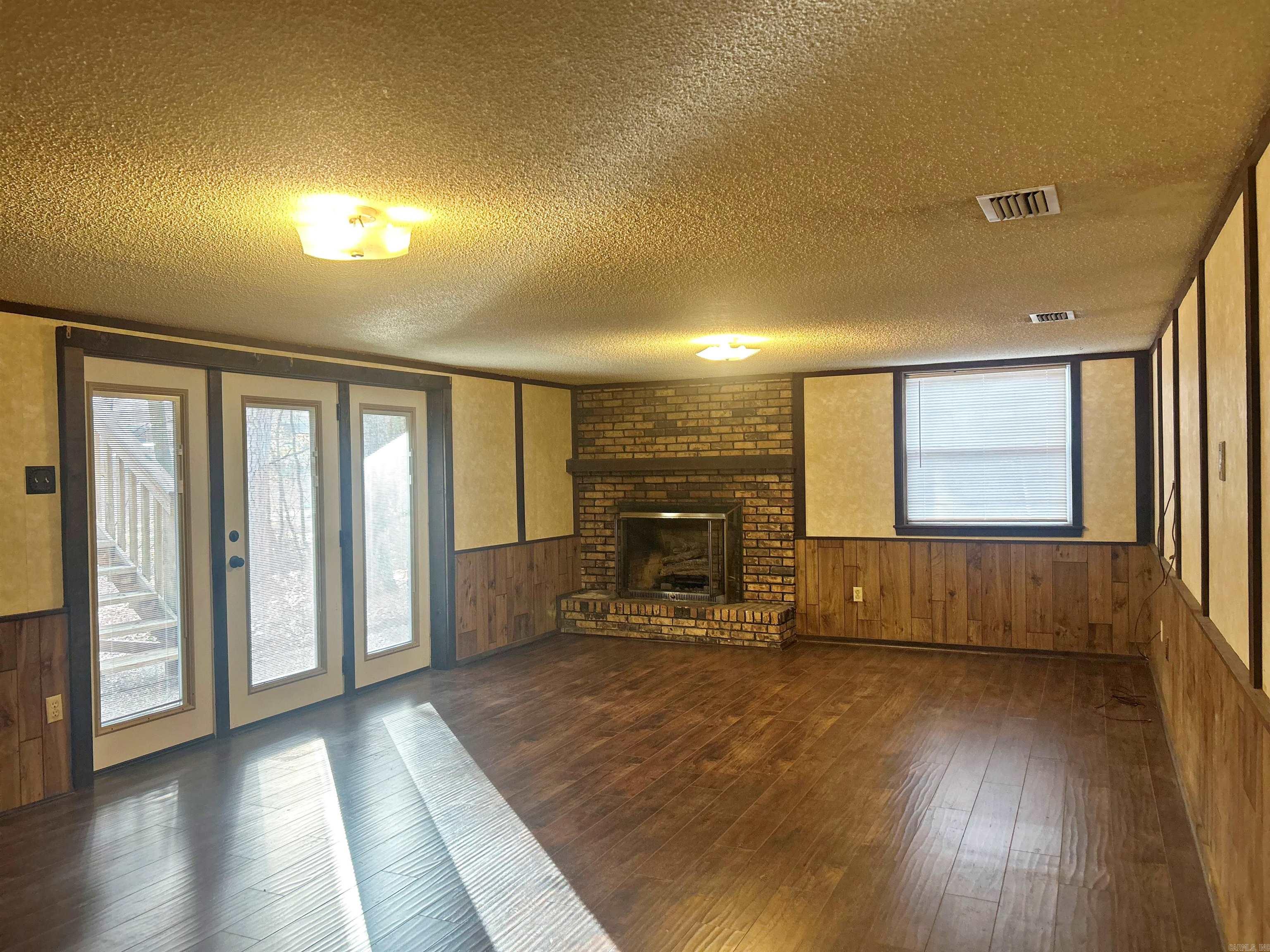 115 Evonshire Street Property Photo 23