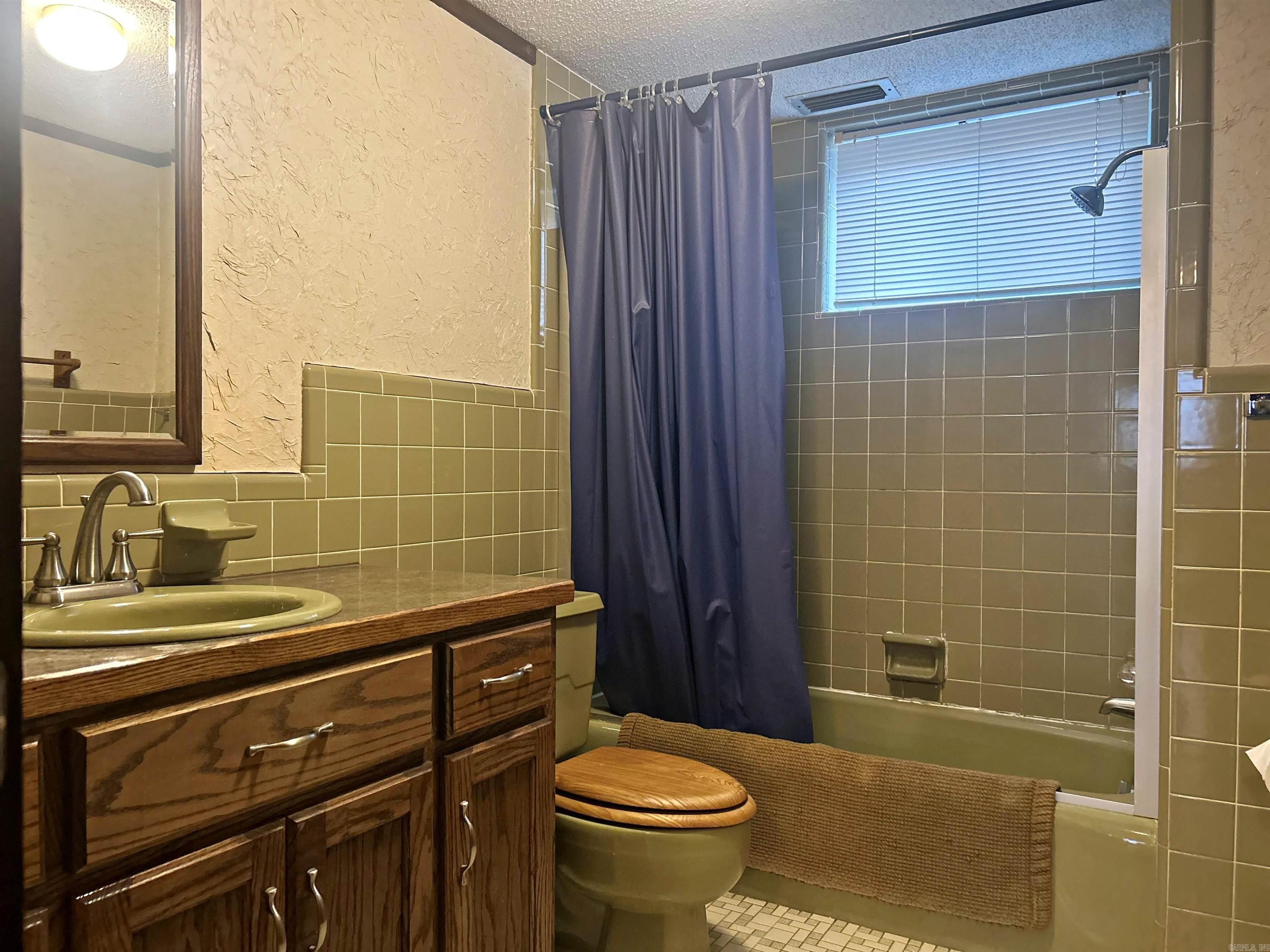 115 Evonshire Street Property Photo 28