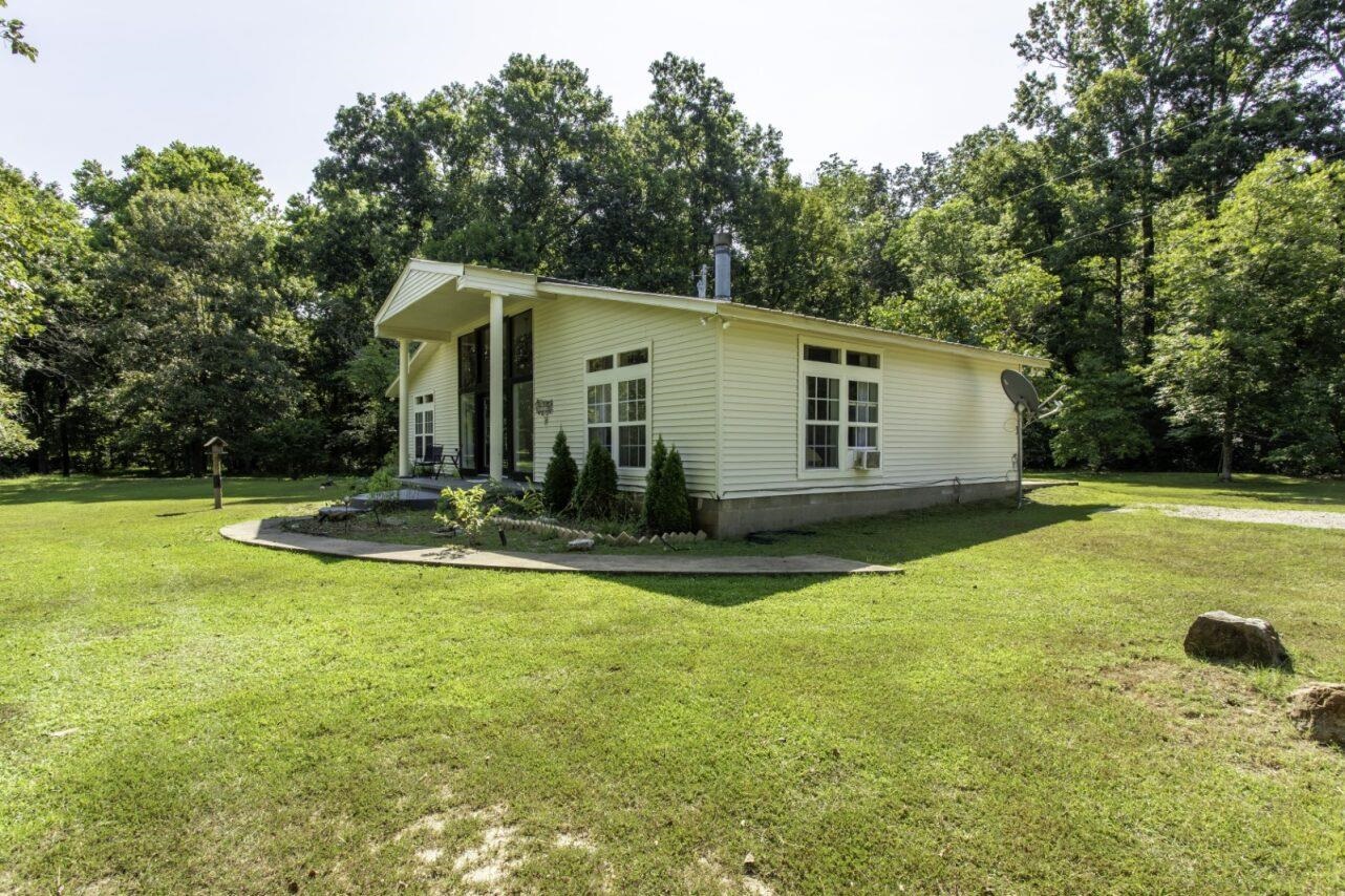 218 River Road Property Photo 2