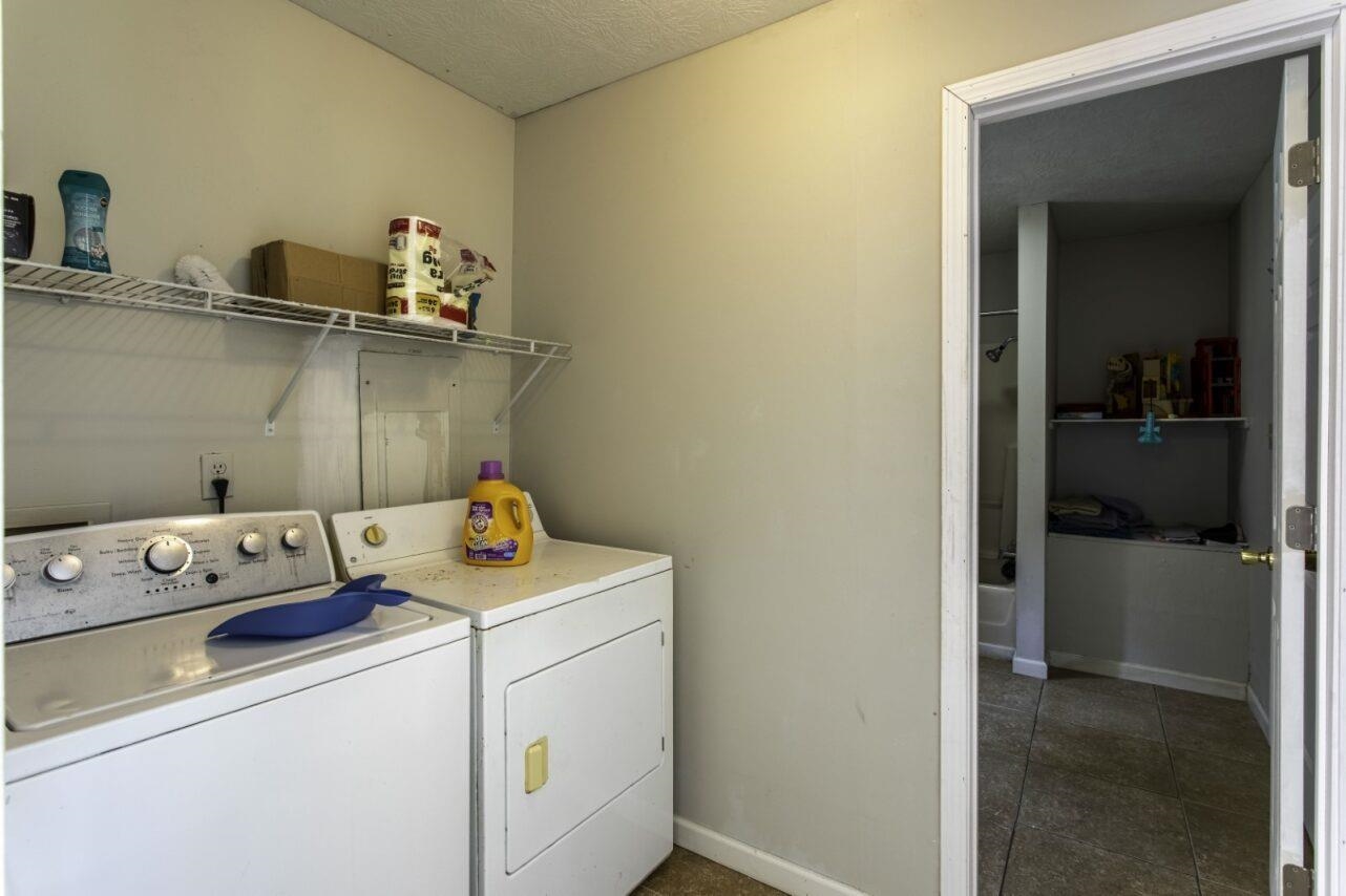 218 River Road Property Photo 7