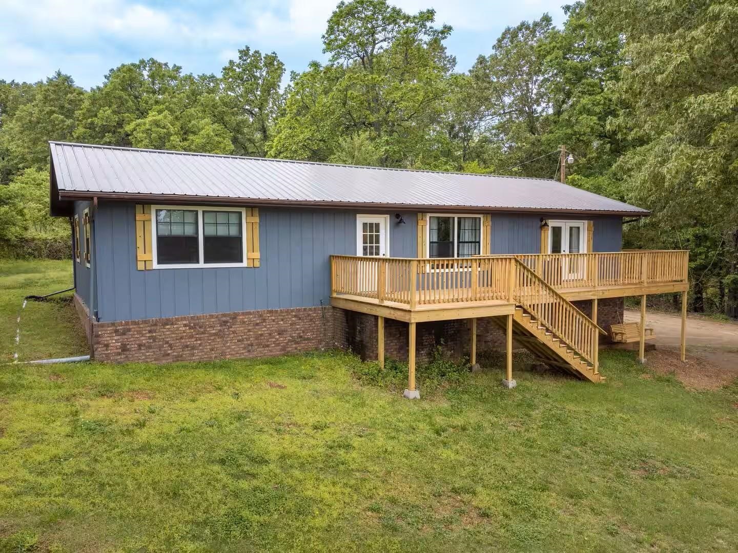 35 Riverbend Rd Property Photo 1