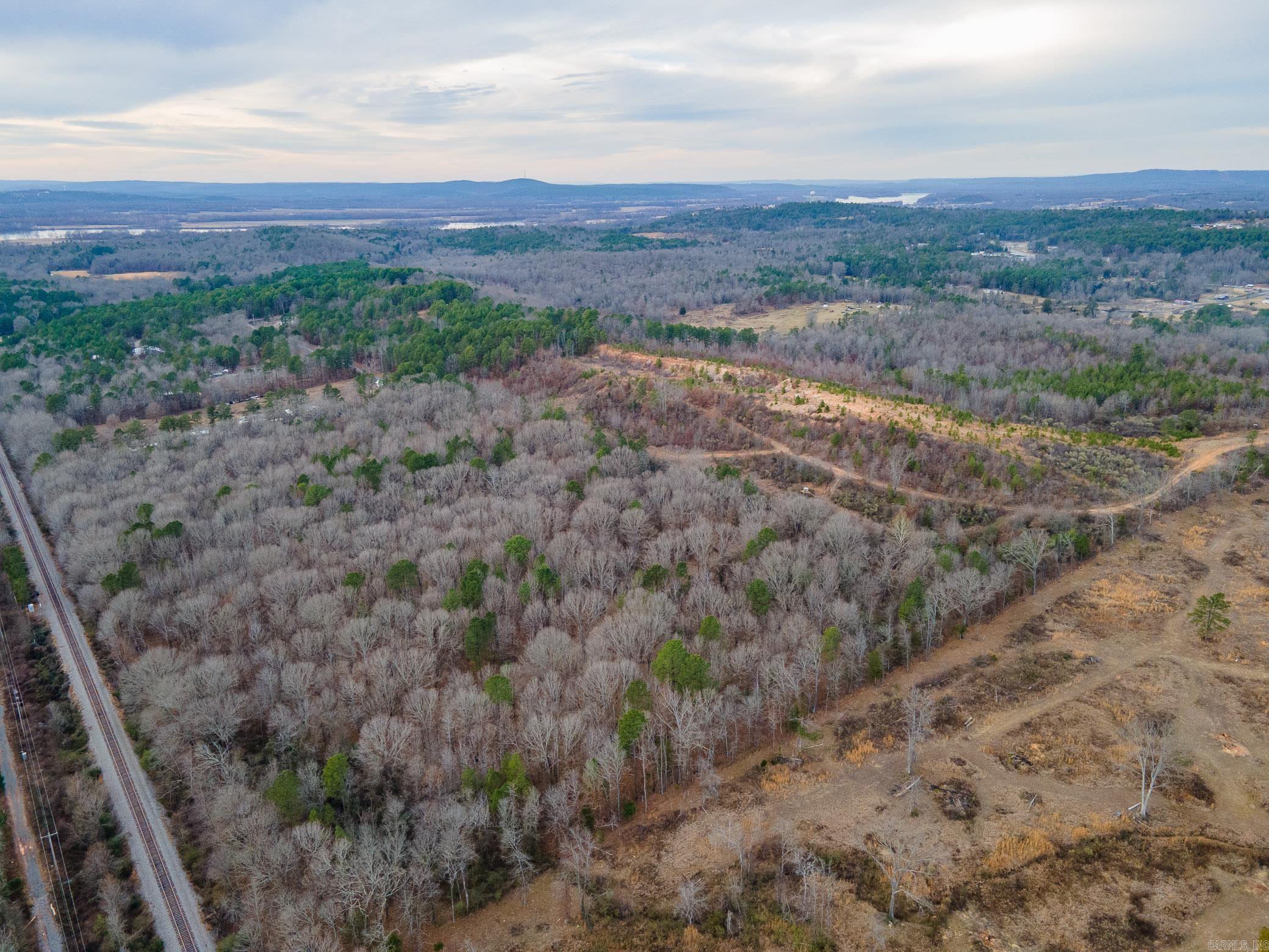 W Bradley Rd Off 365 Property Photo 4