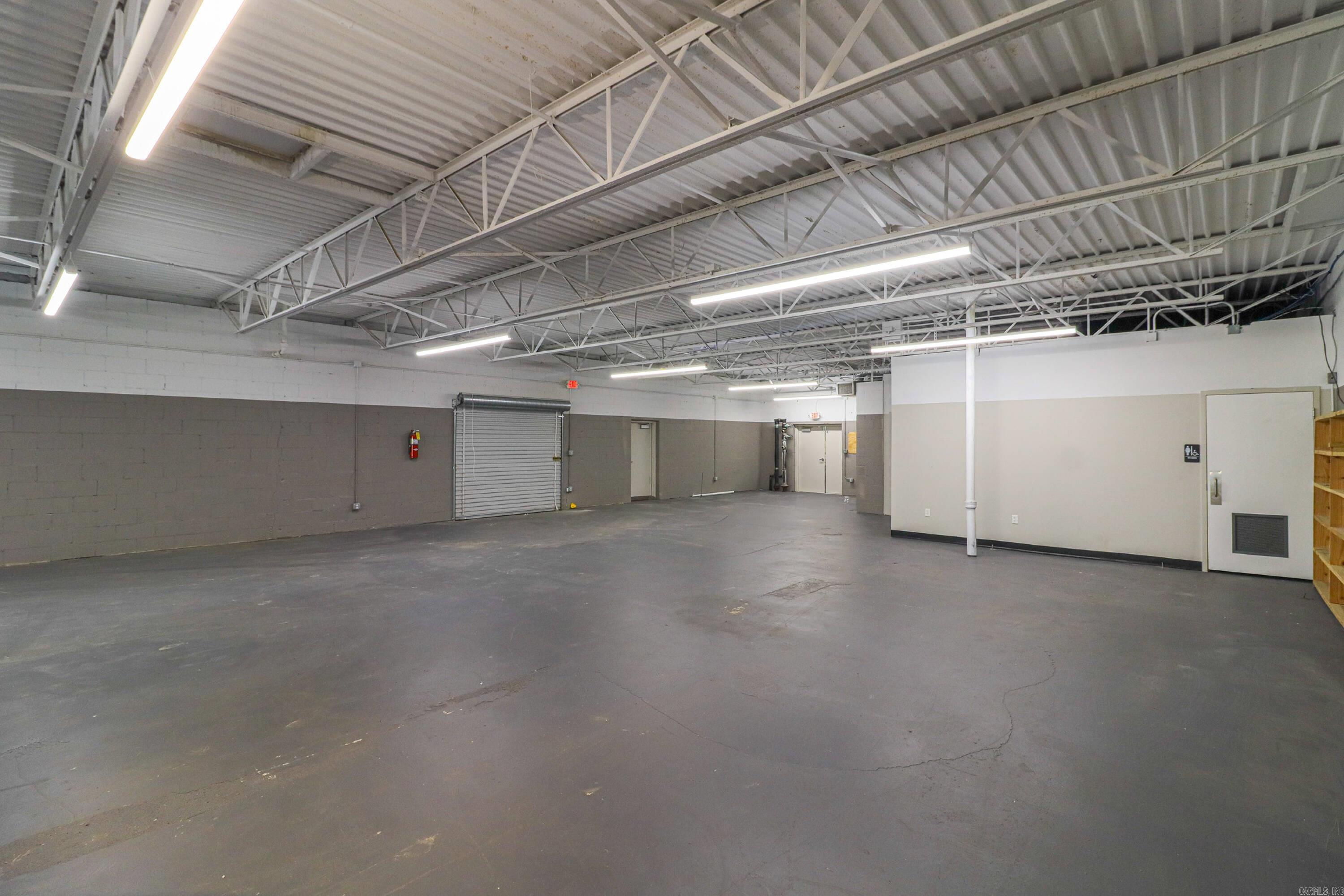 1421 S Caraway Property Photo 10
