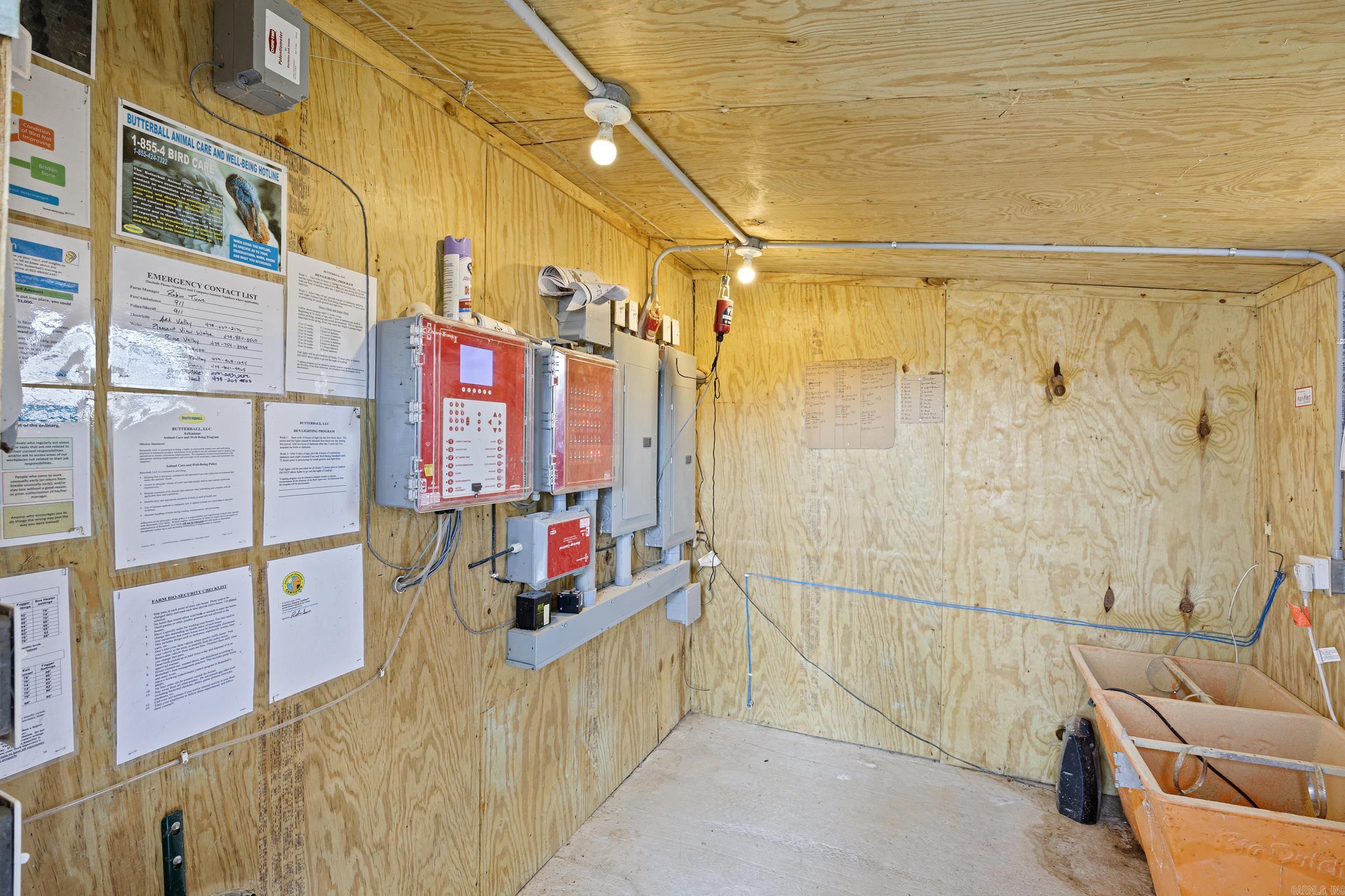 6639 Carriage Road Property Photo 8