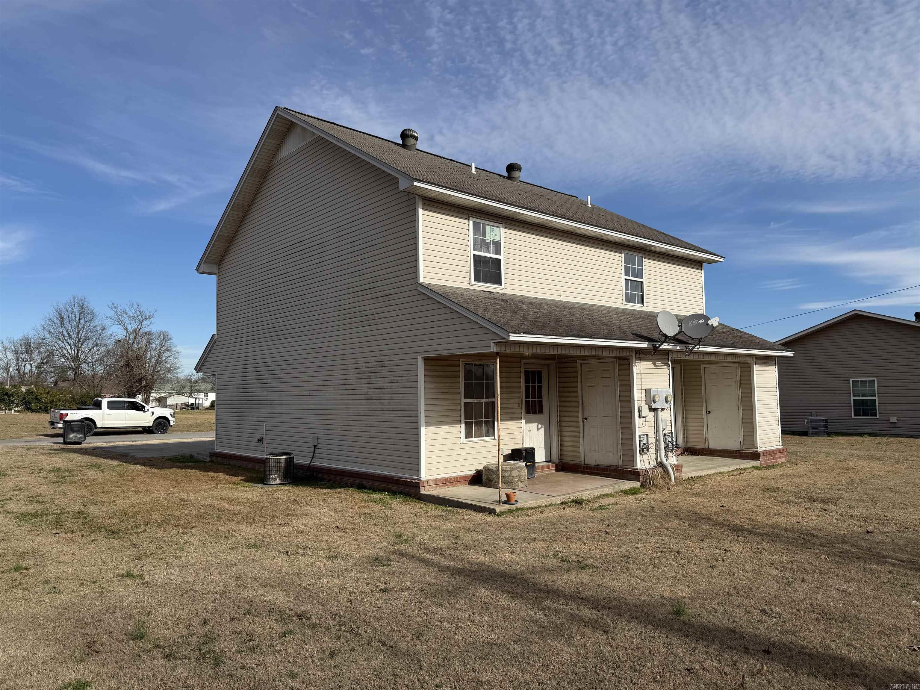927-929 E Margret Property Photo 5
