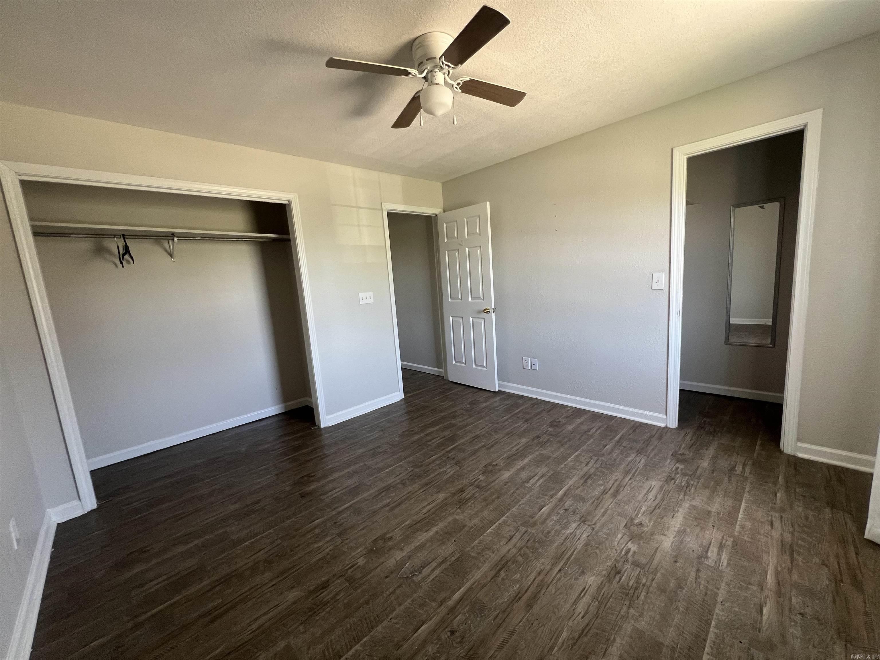 927-929 E Margret Property Photo 42