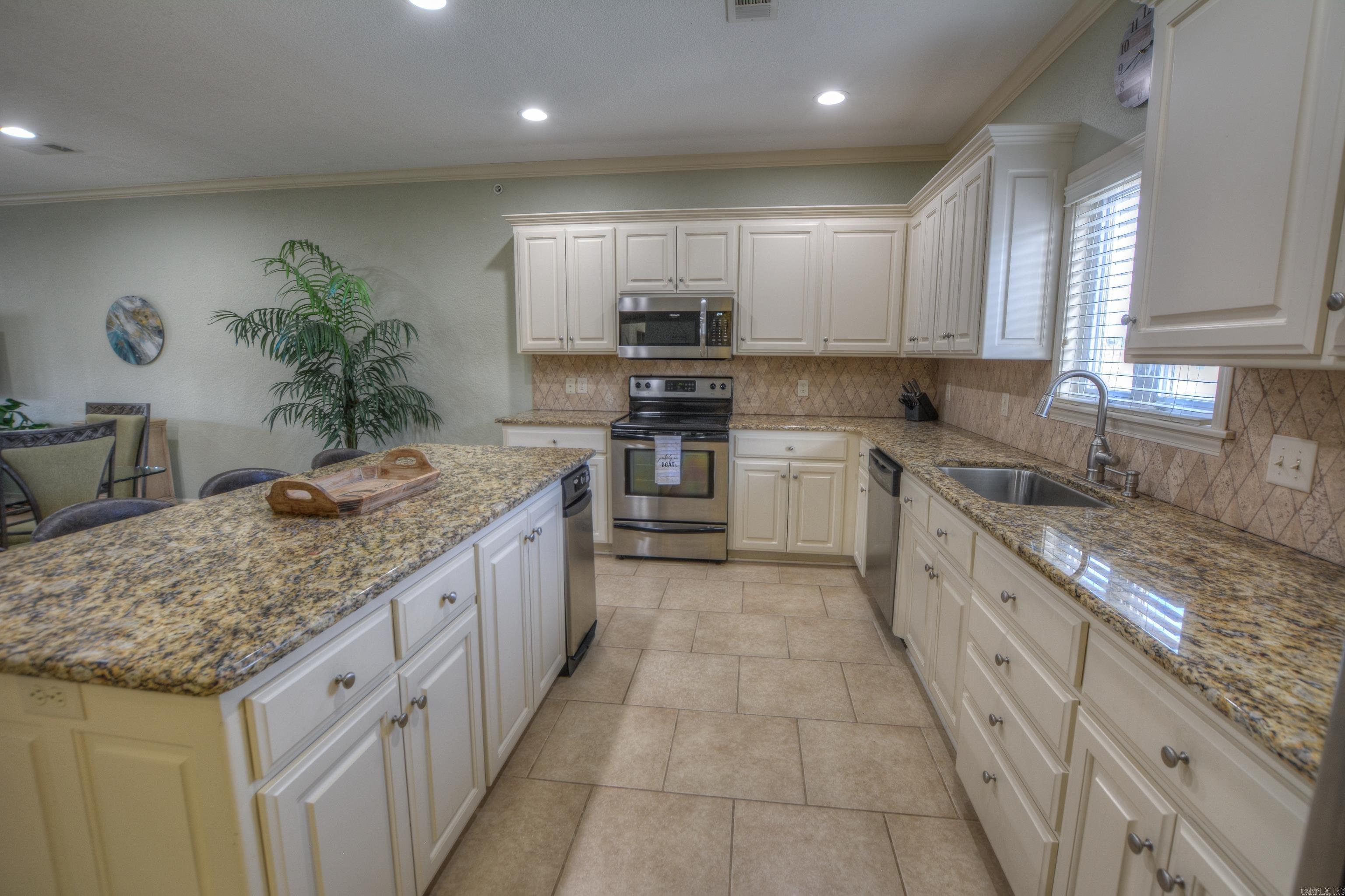 156 Villa Point B Property Photo 14