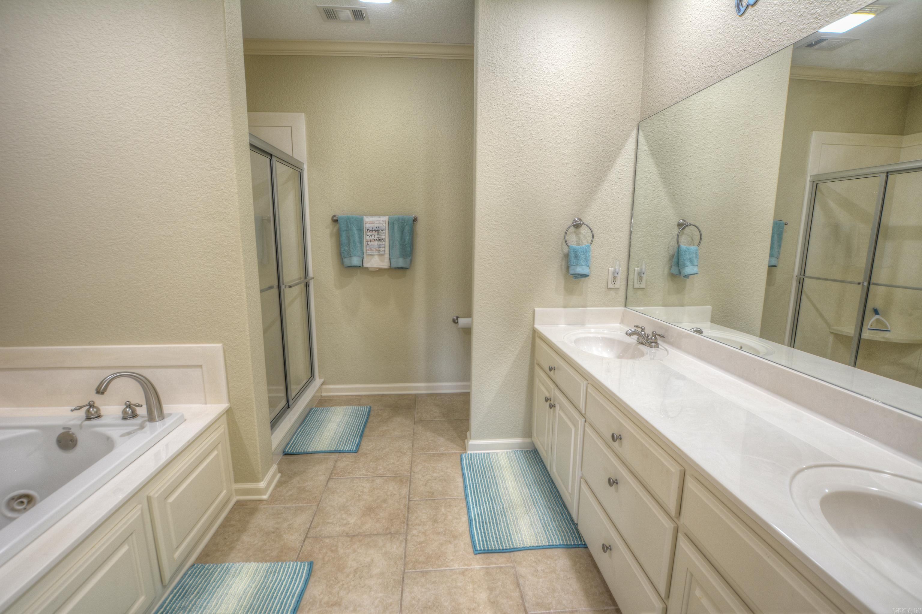 156 Villa Point B Property Photo 18