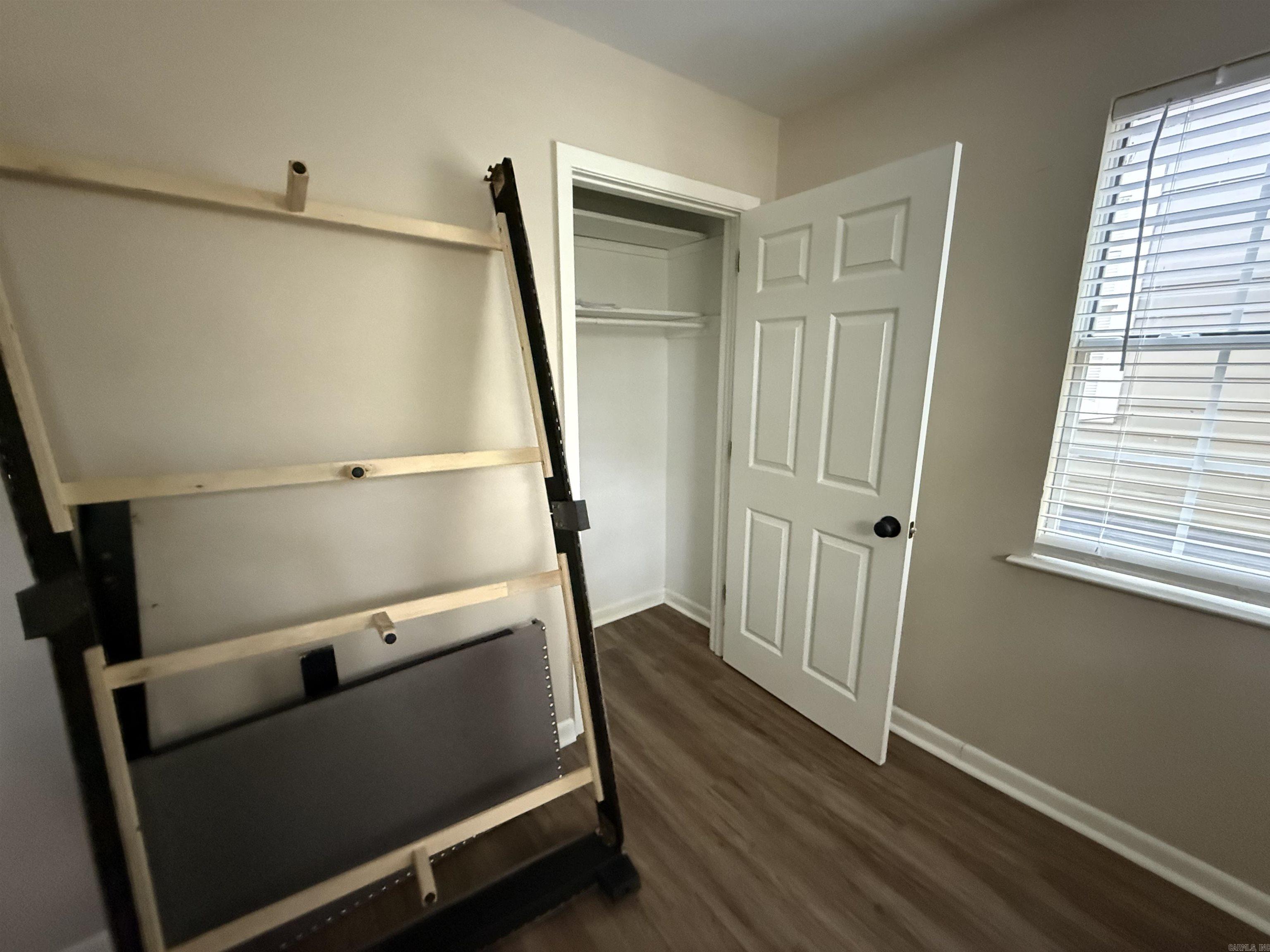 2501 S Pine Street Property Photo 9