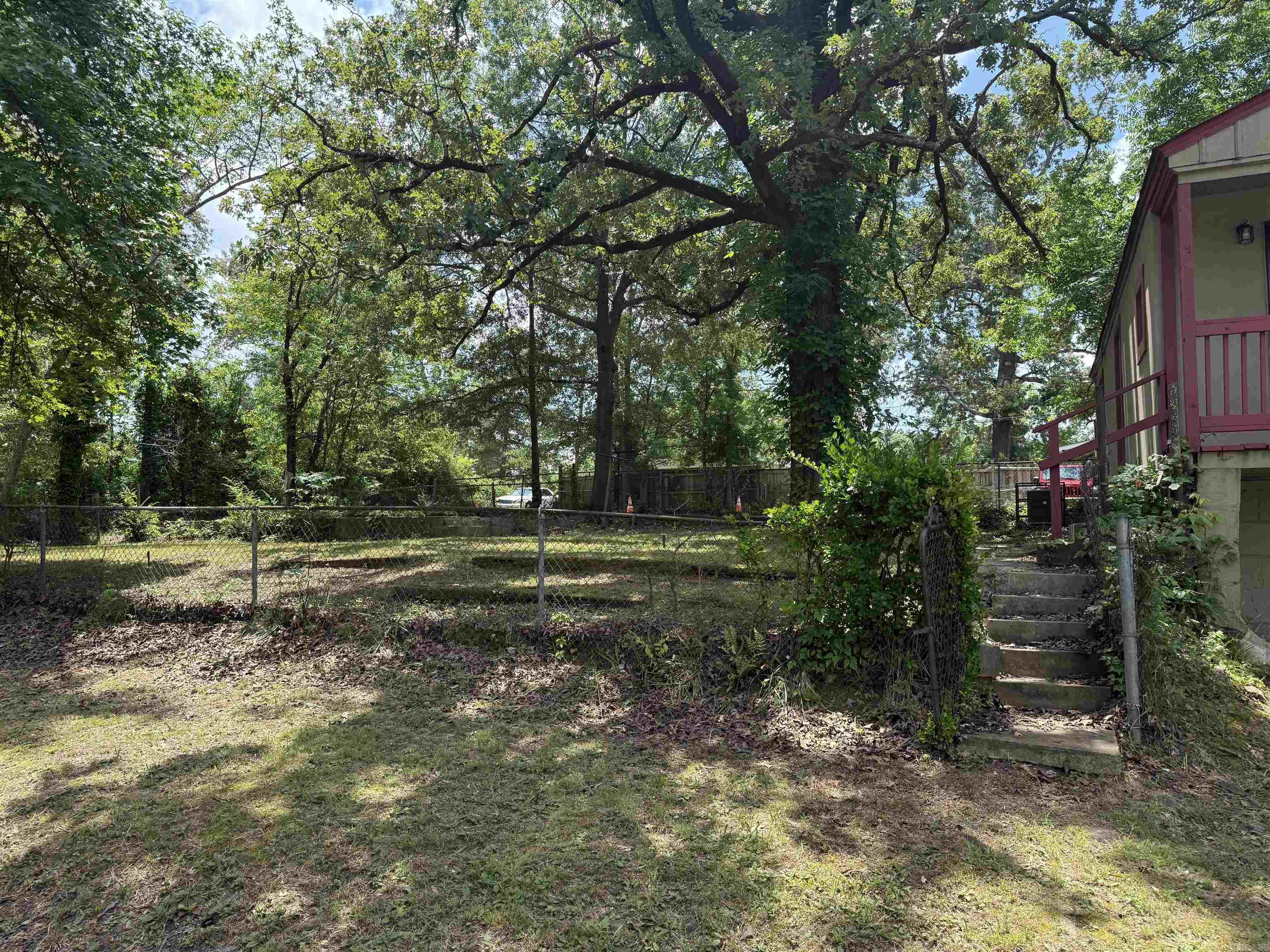 2501 S Pine Street Property Photo 16