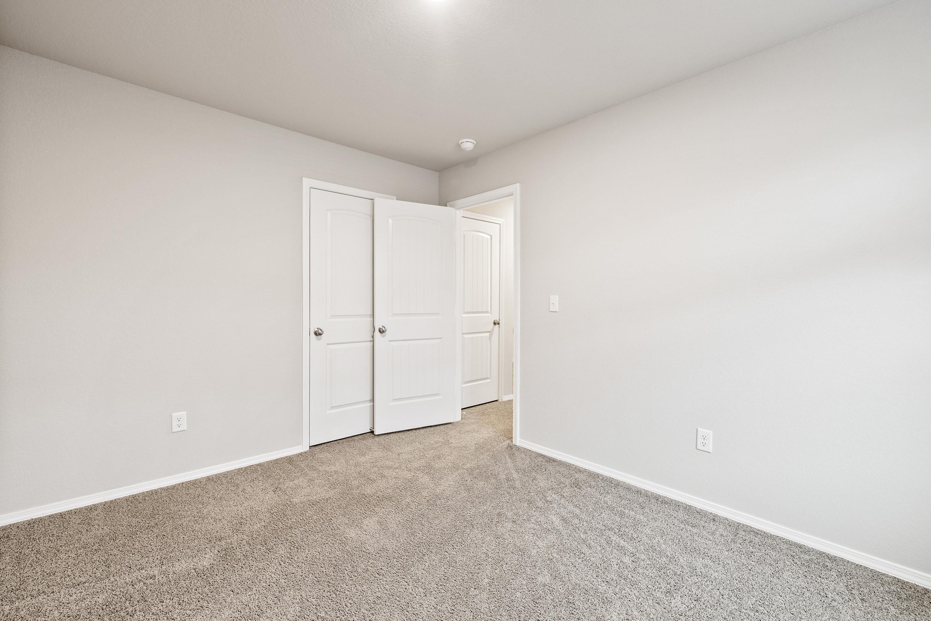 4016 Redberry Ct Property Photo 5