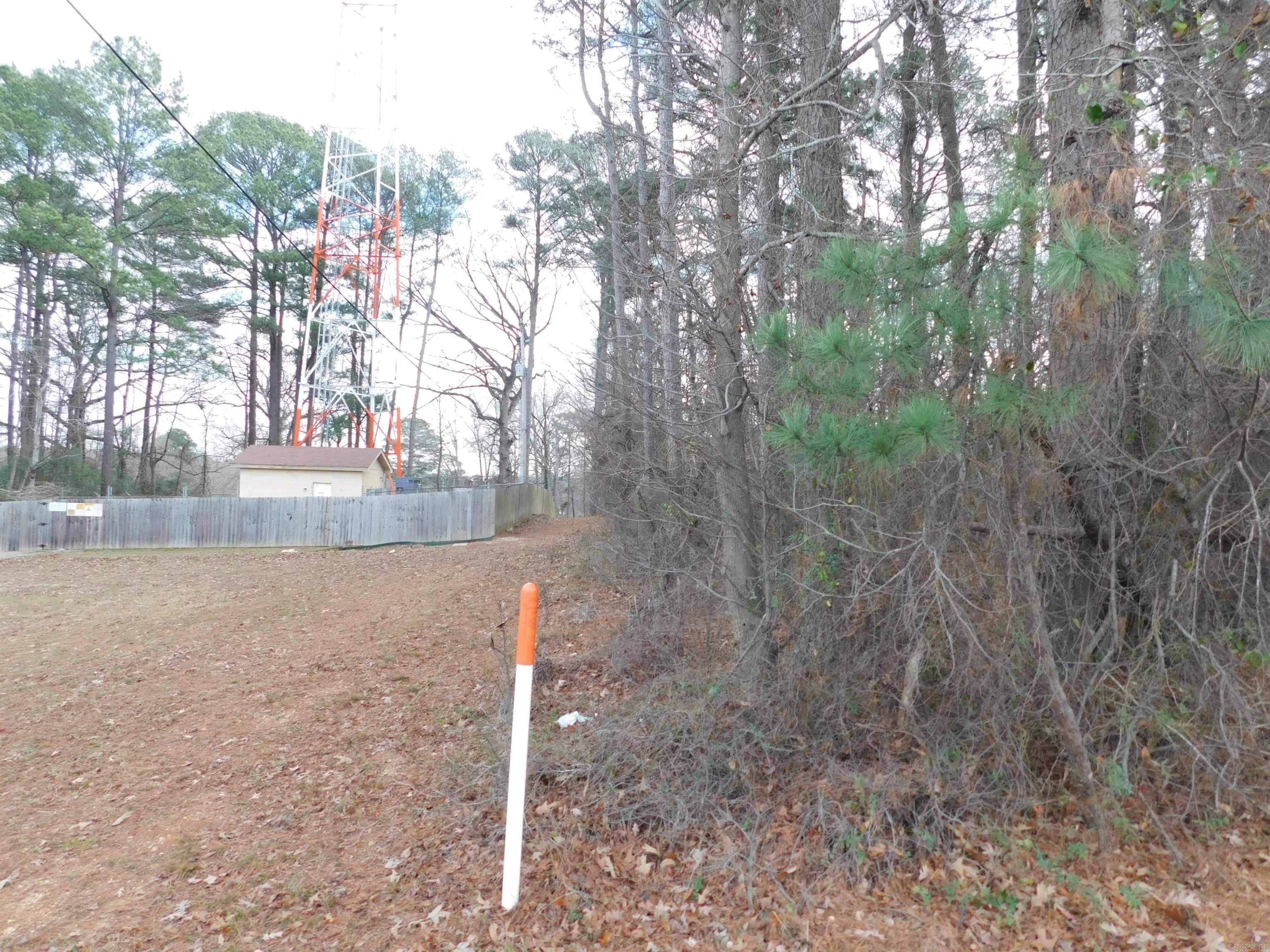 1004 N Reynolds Road Property Photo 3
