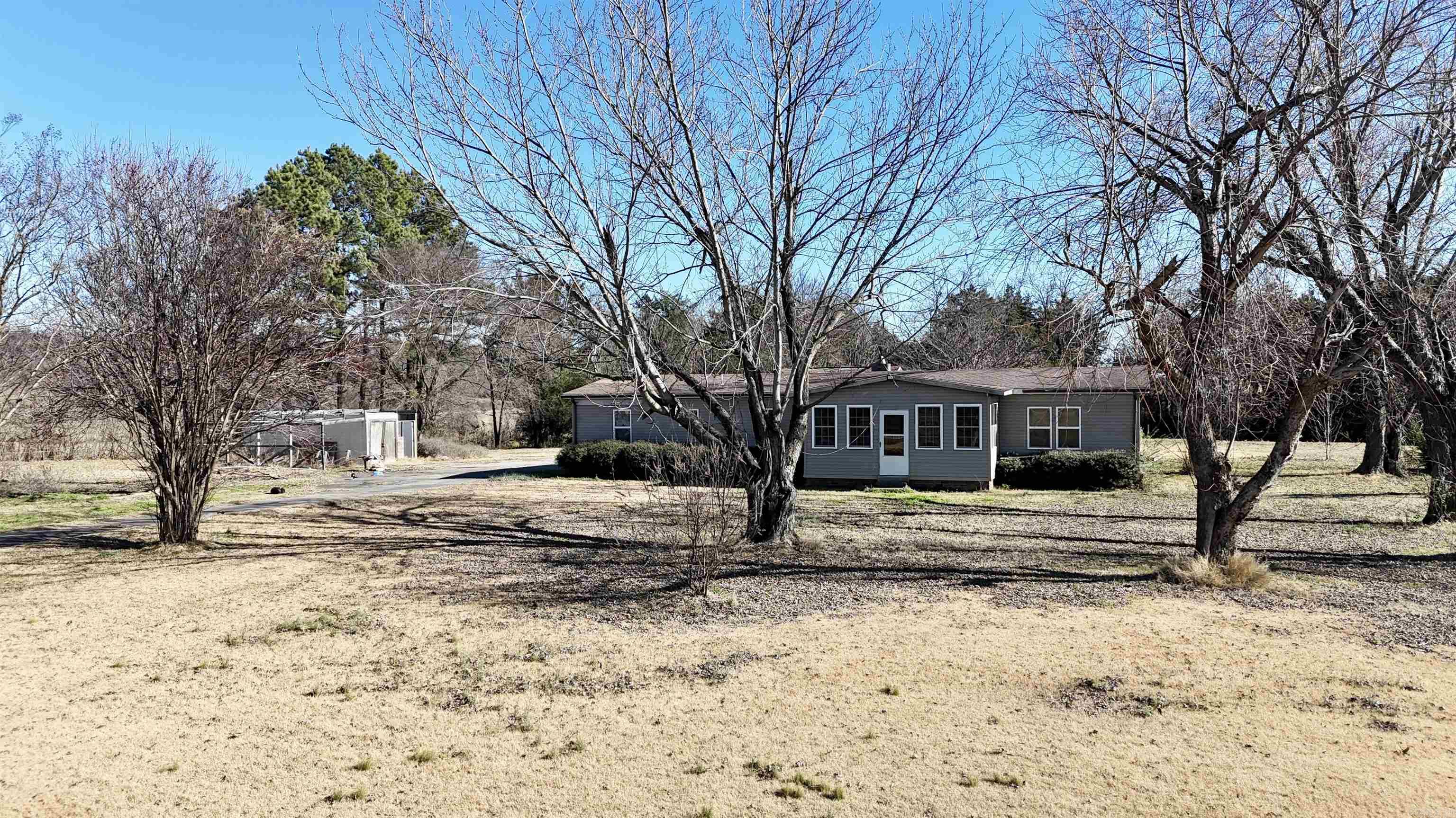 4442 Highway 186 Property Photo 1
