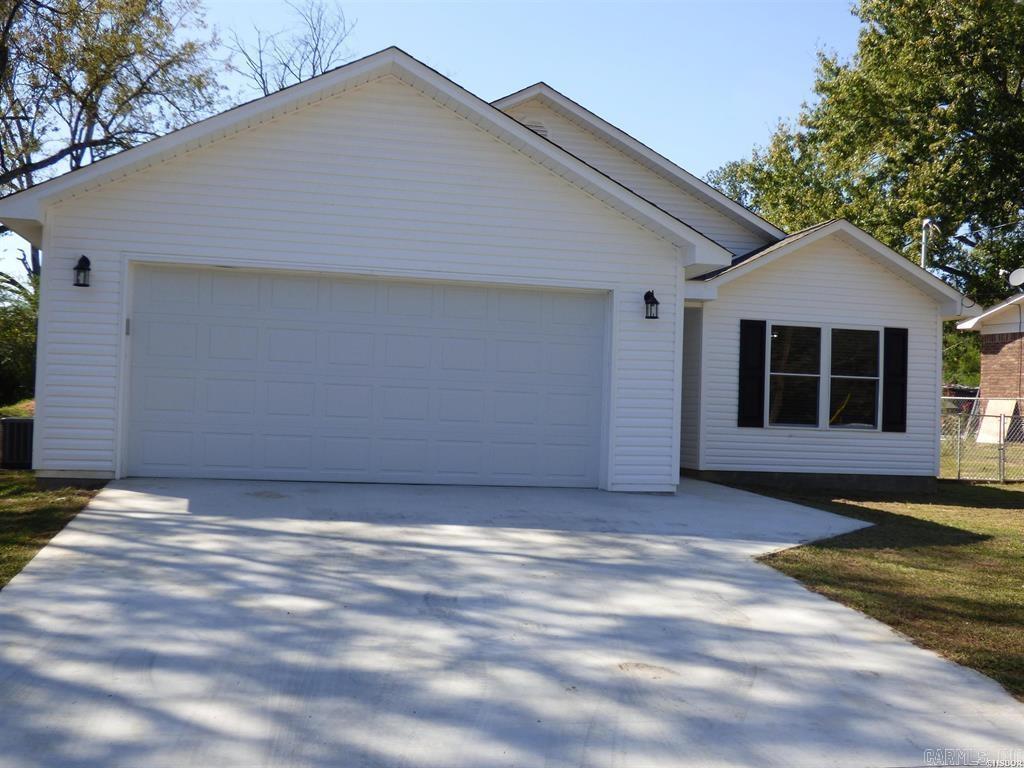 329 Lance Circle Property Photo 1