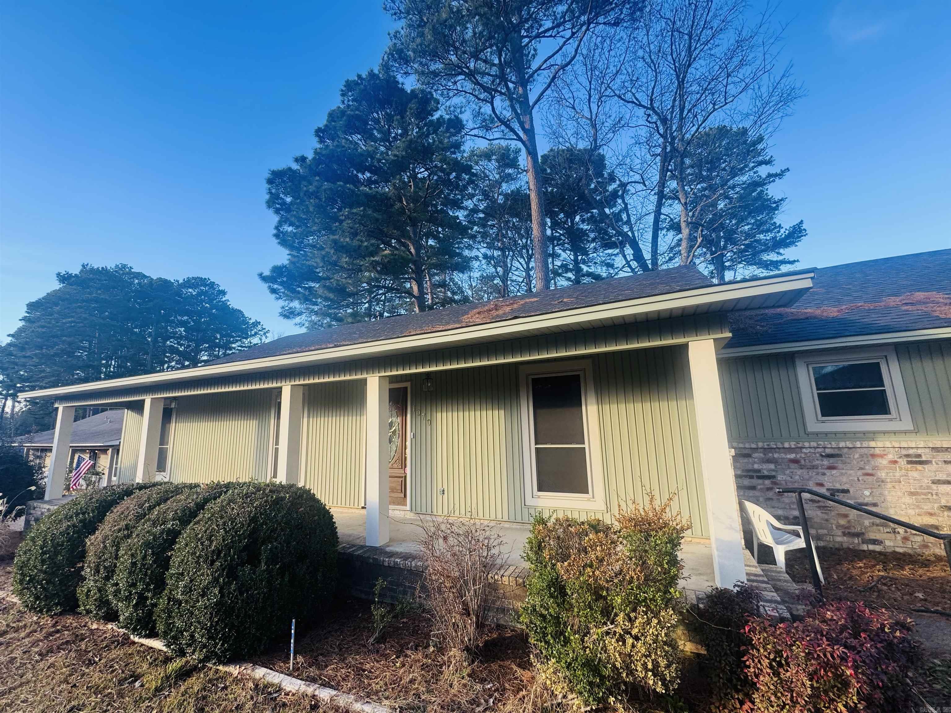 1070 Choctaw Avenue Property Photo 3