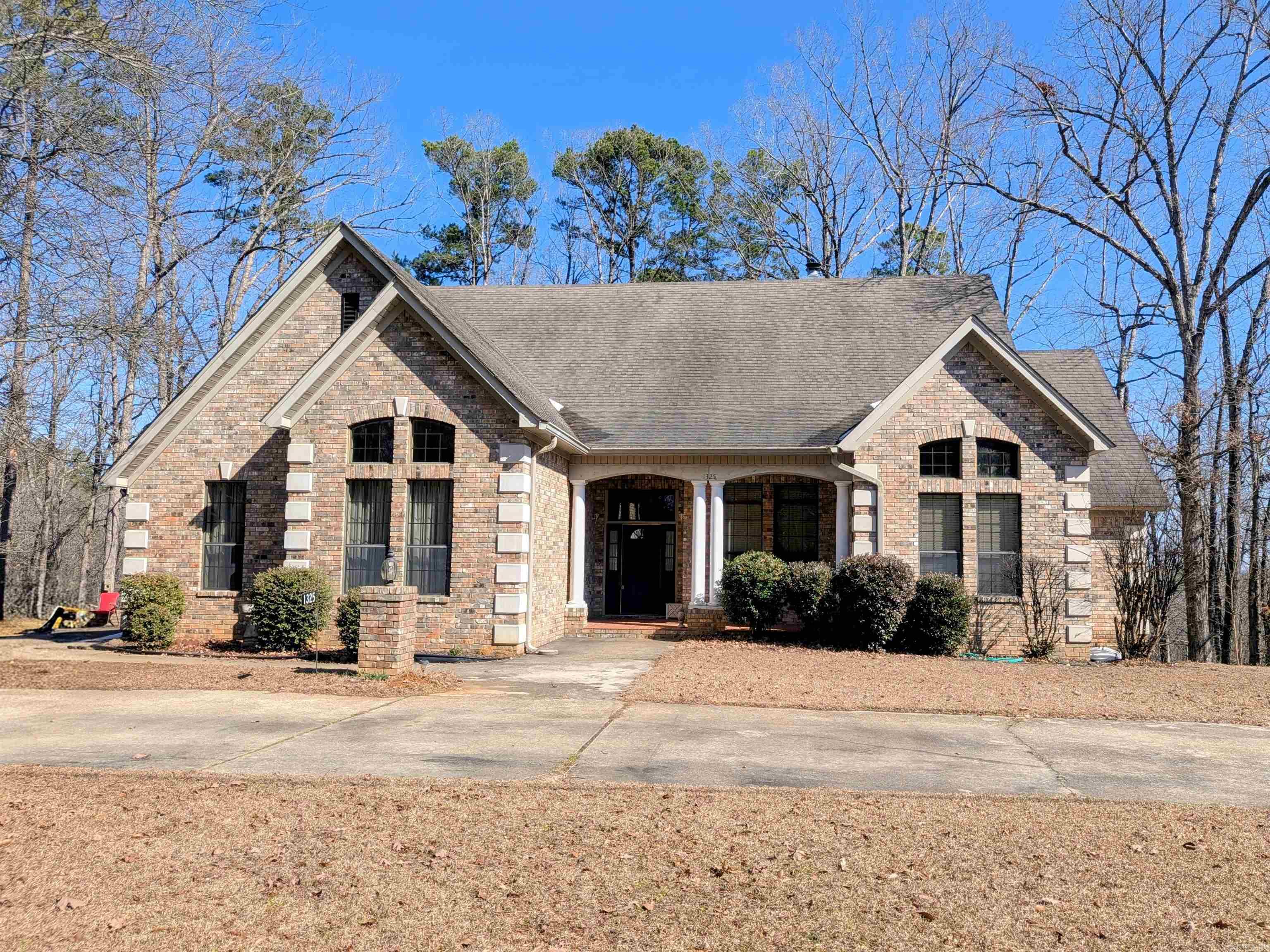 1325 Ridgeview Property Photo 1