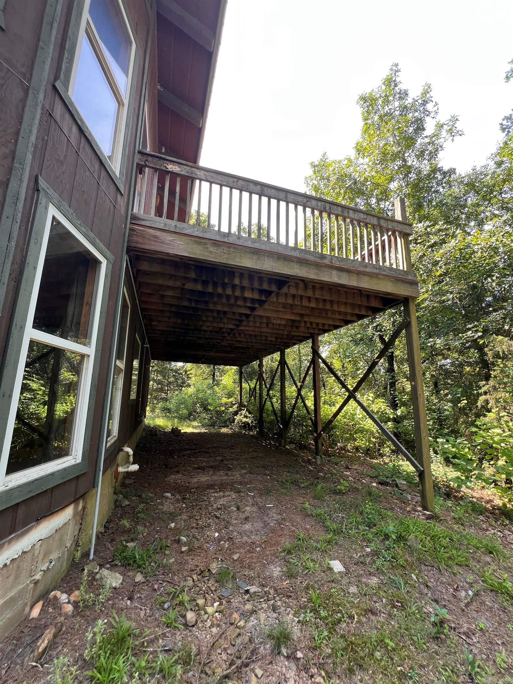 589 Pr 2721 Property Photo 40
