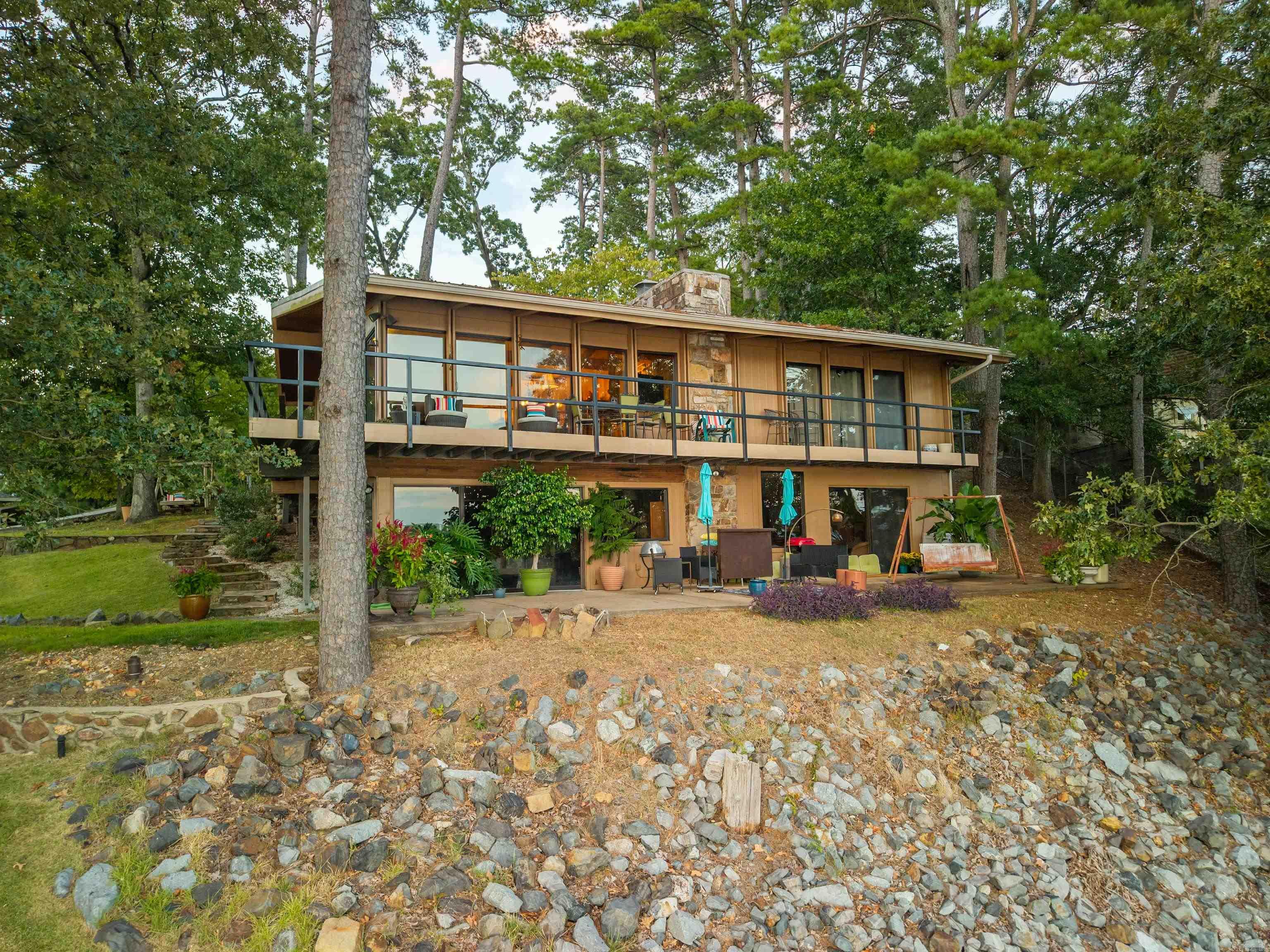 820 Lakeland Pt Property Photo 16