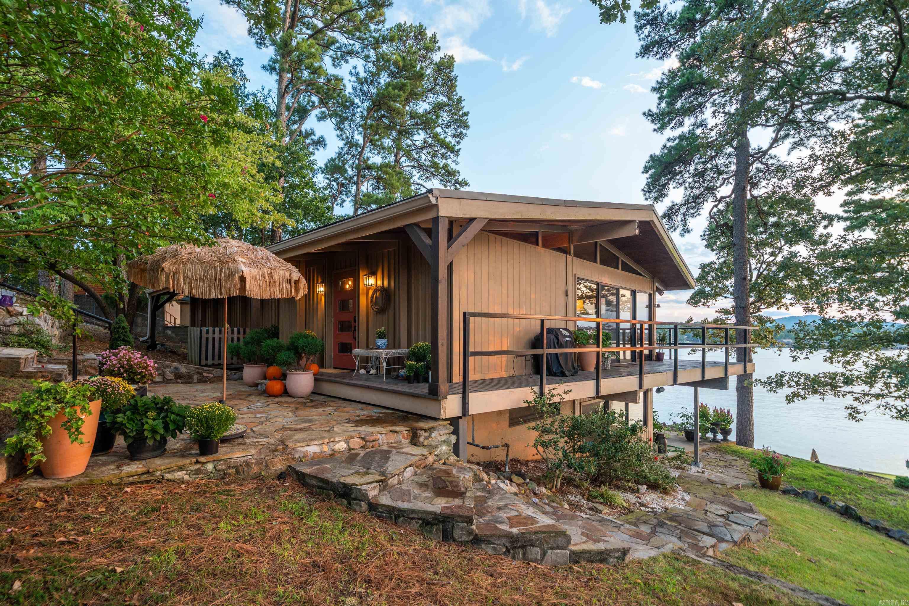 820 Lakeland Pt Property Photo 17