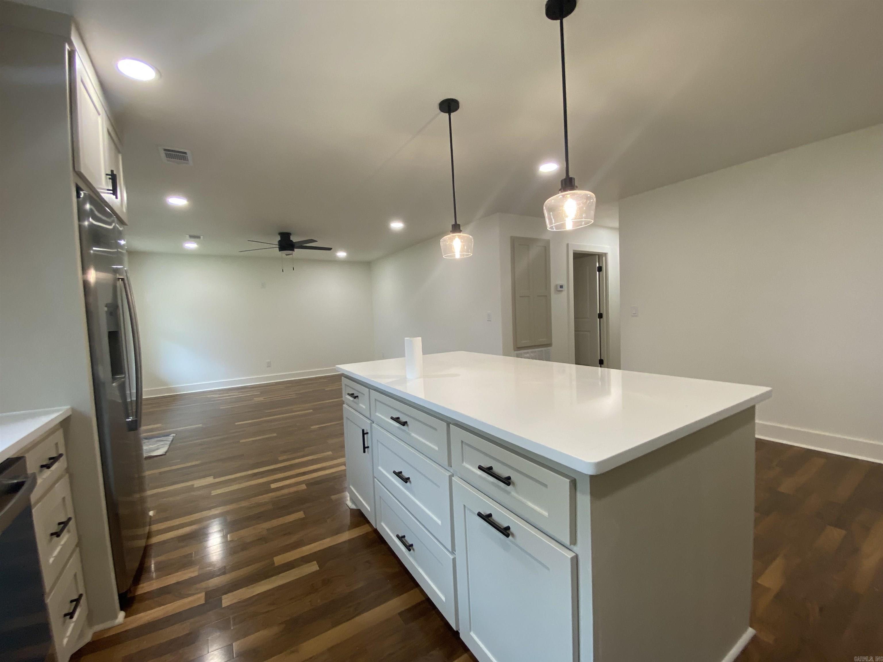 111 Pecan Property Photo 4