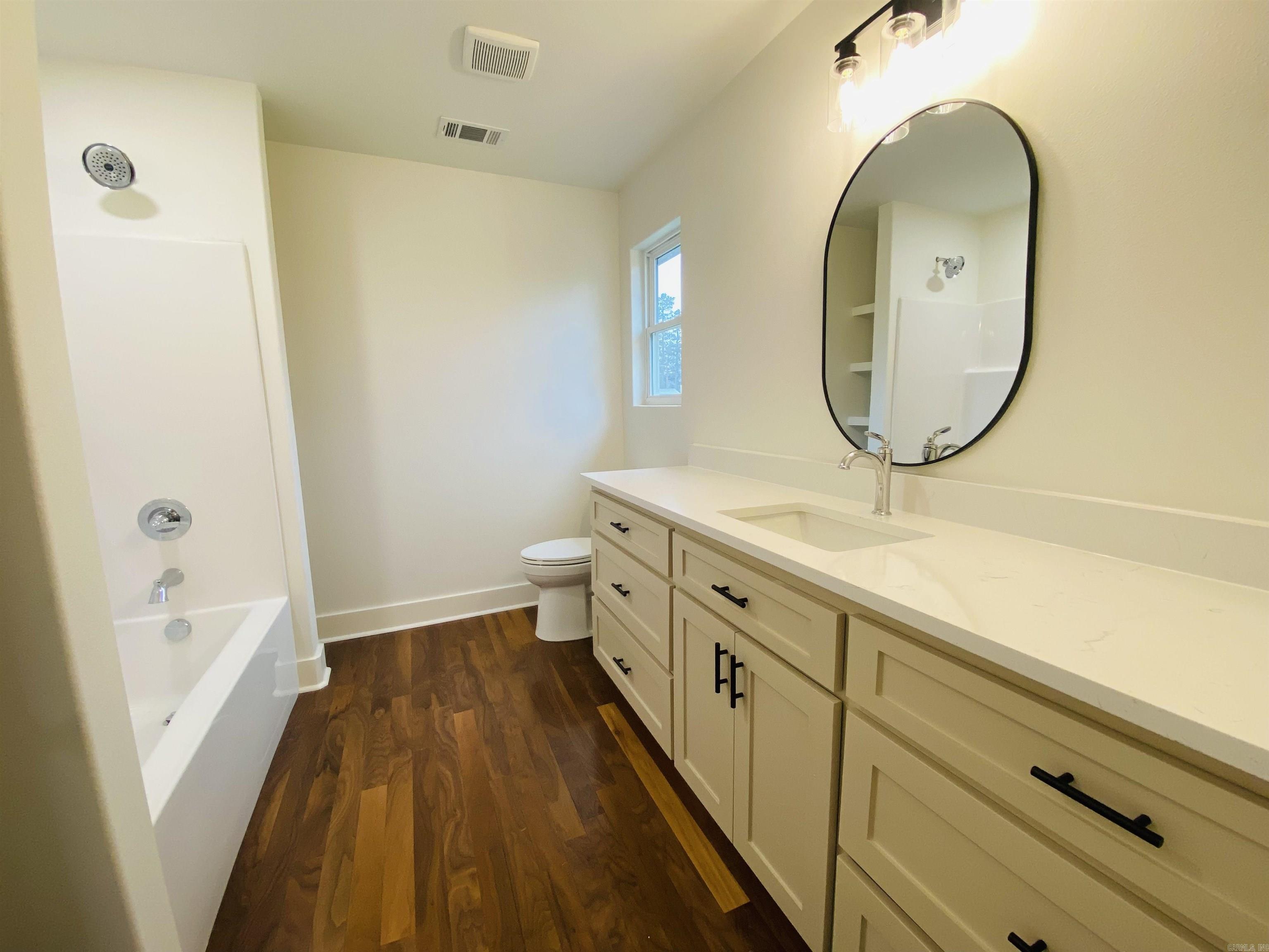 111 Pecan Property Photo 7