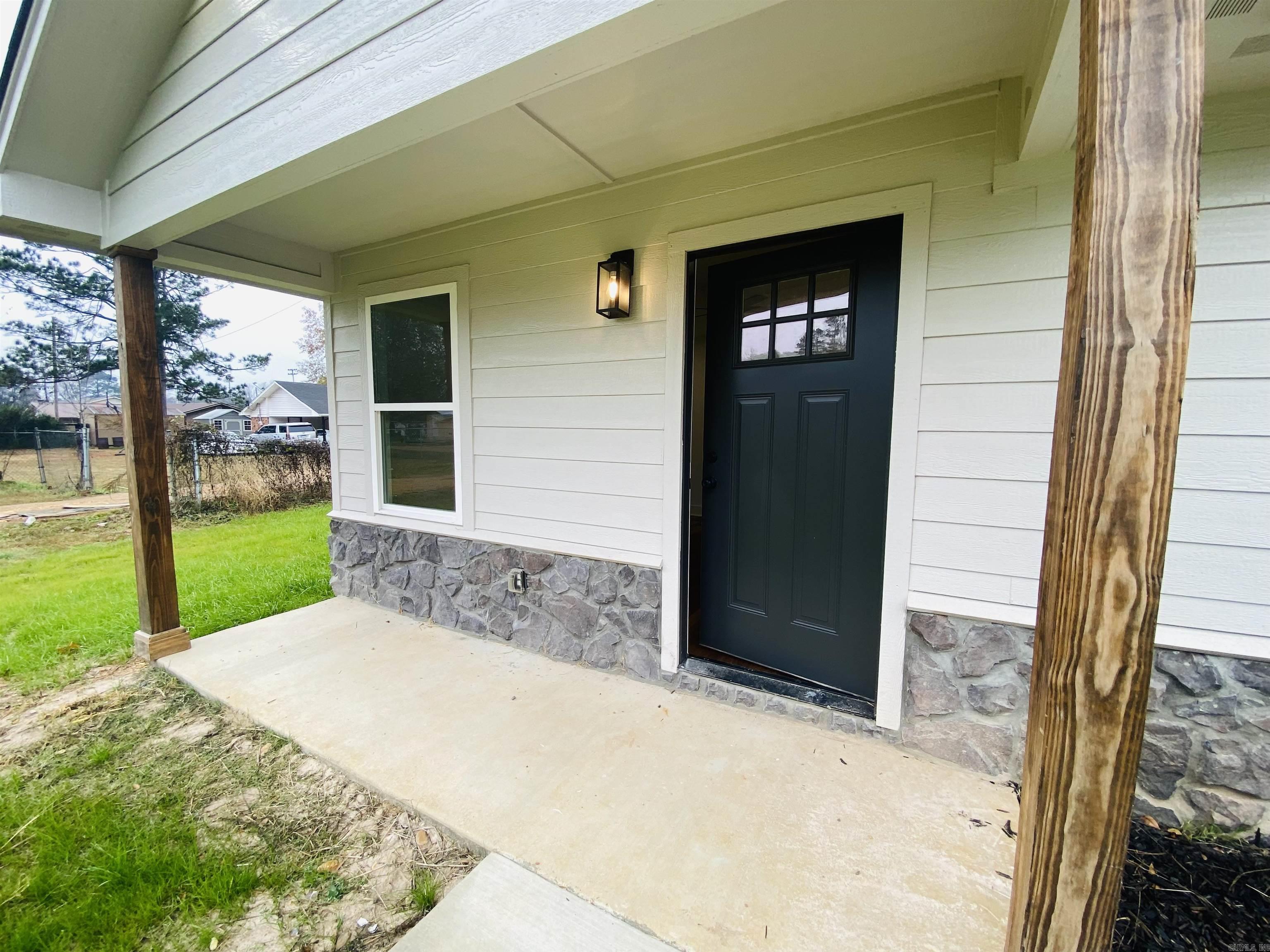 111 Pecan Property Photo 10