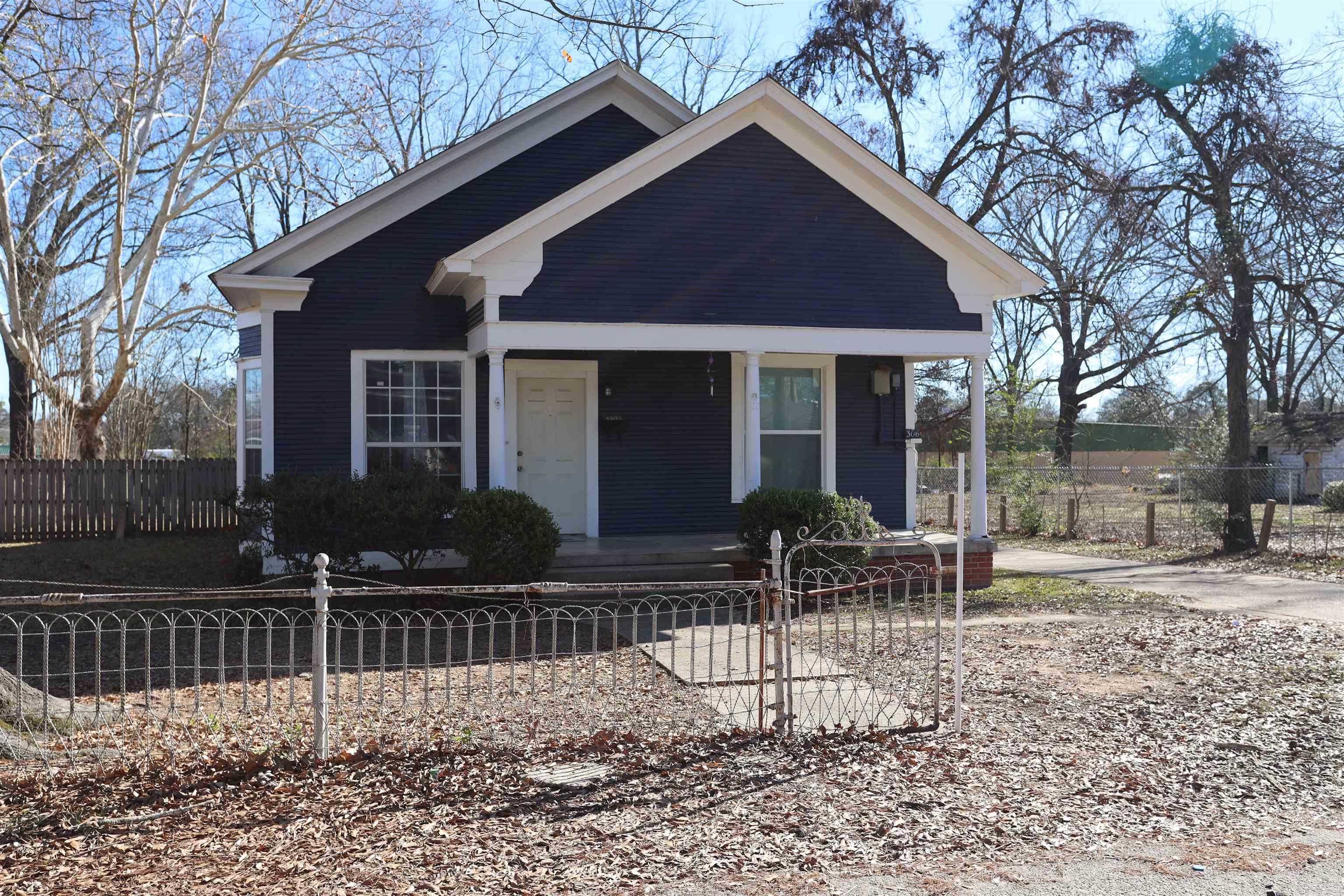 306 Arkansas Property Photo 1