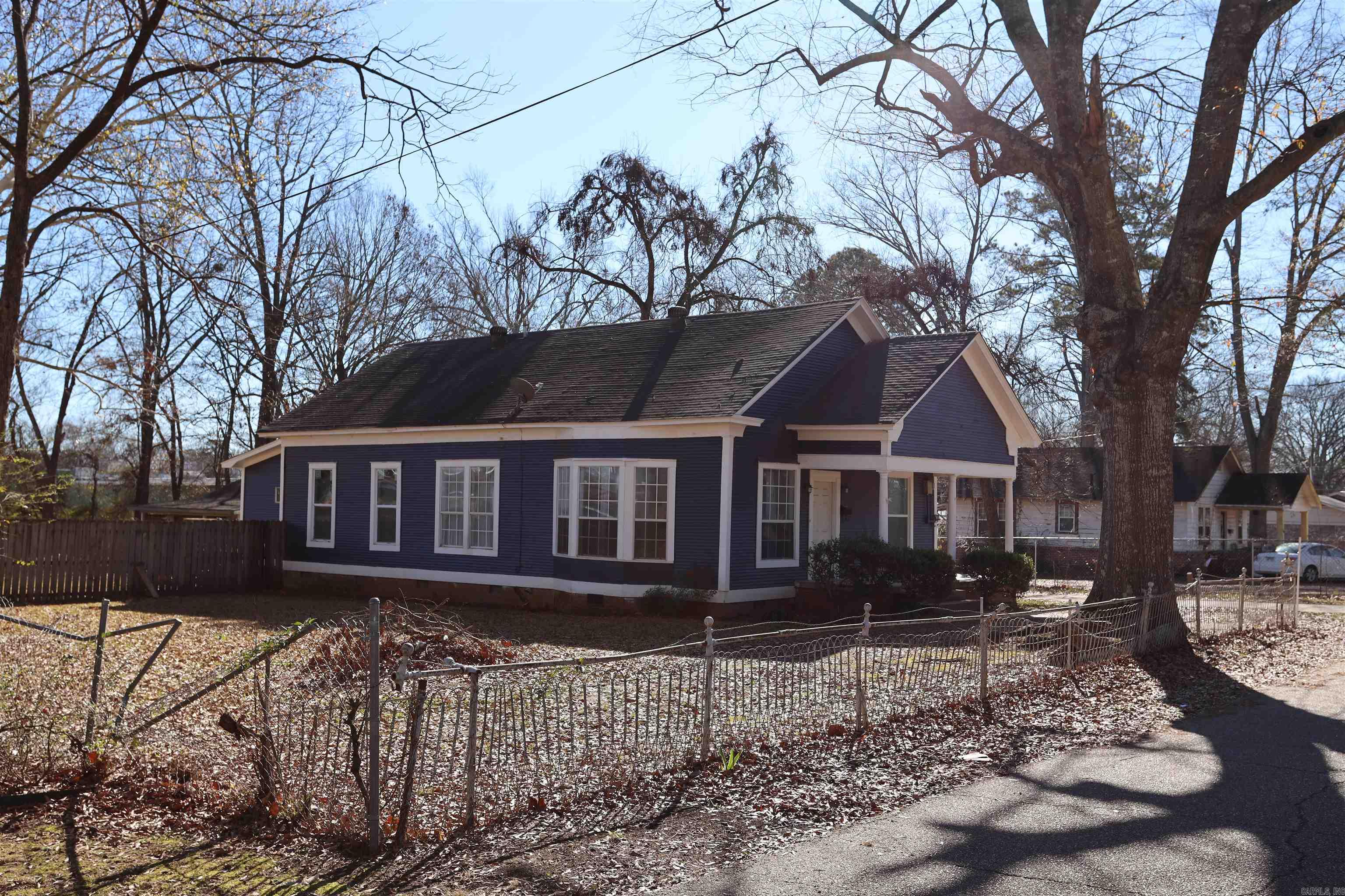 306 Arkansas Property Photo 2