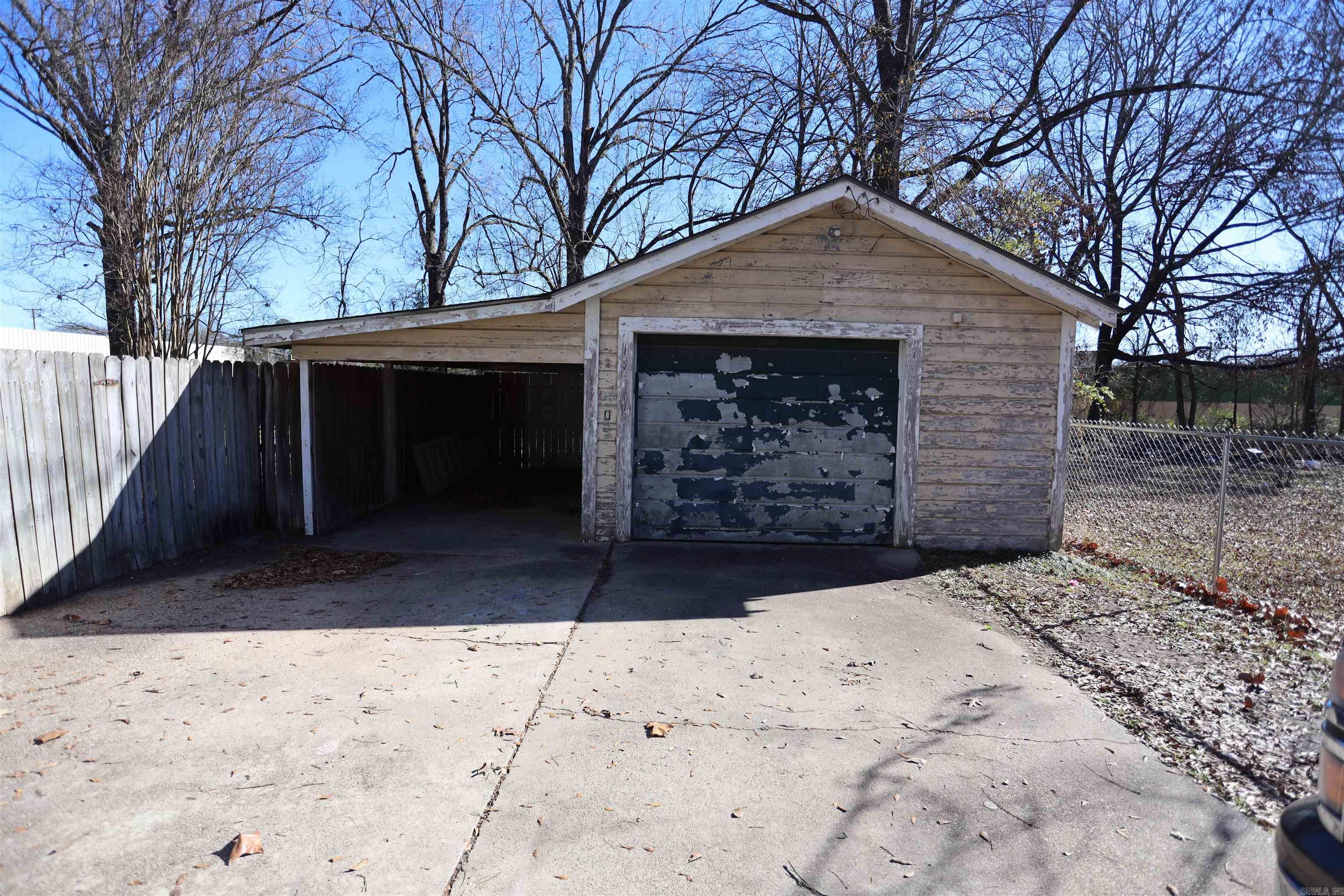 306 Arkansas Property Photo 4