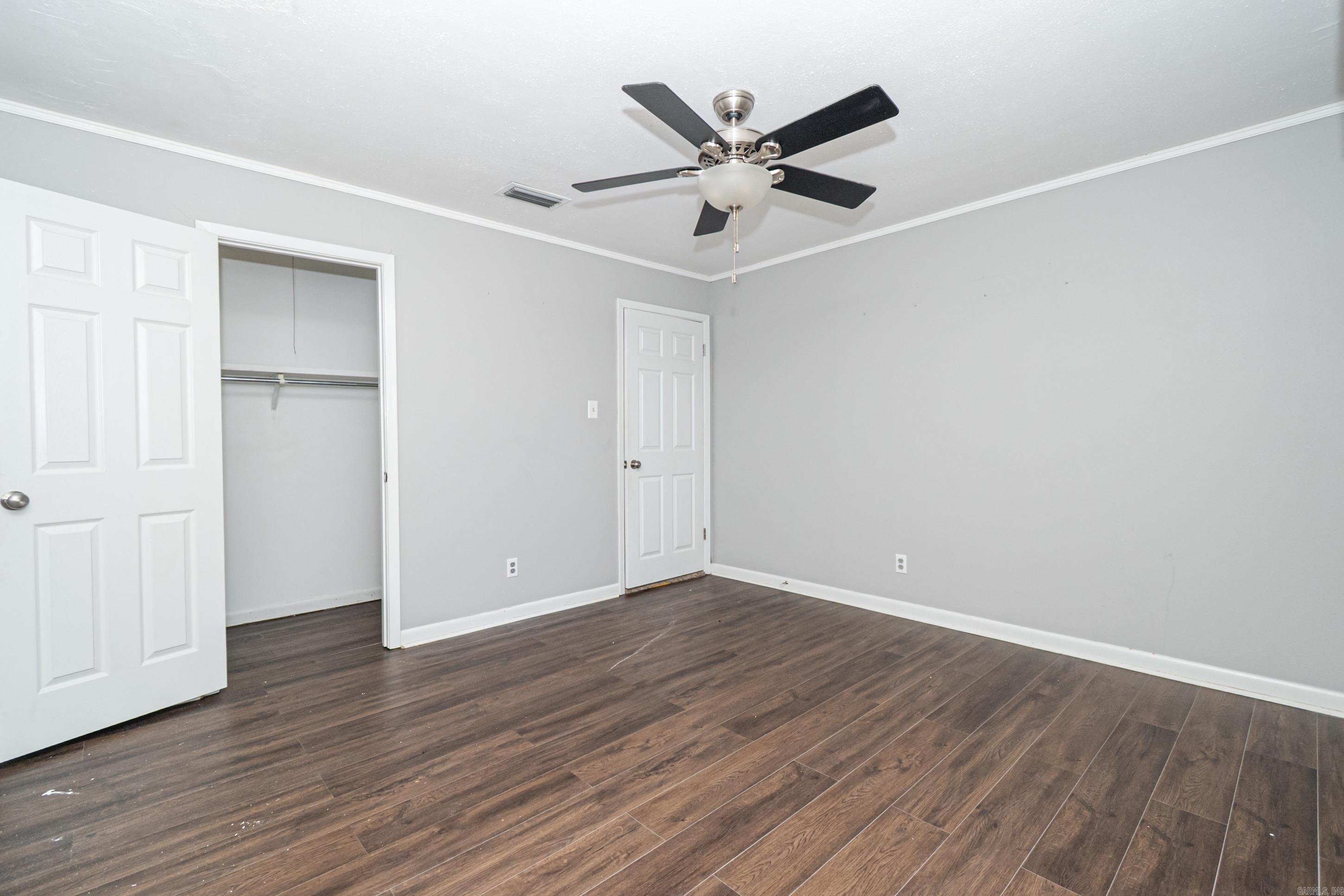 1212 N Main St Property Photo 14
