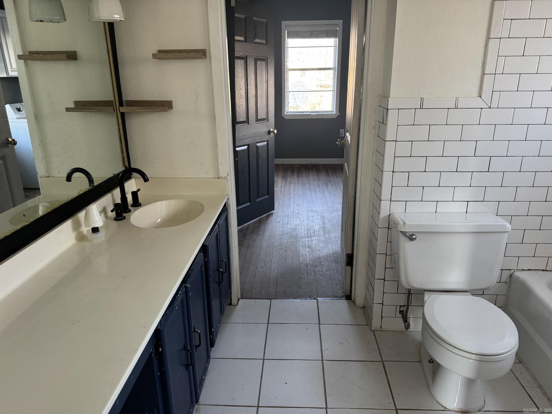 203 W Scenic Property Photo 11