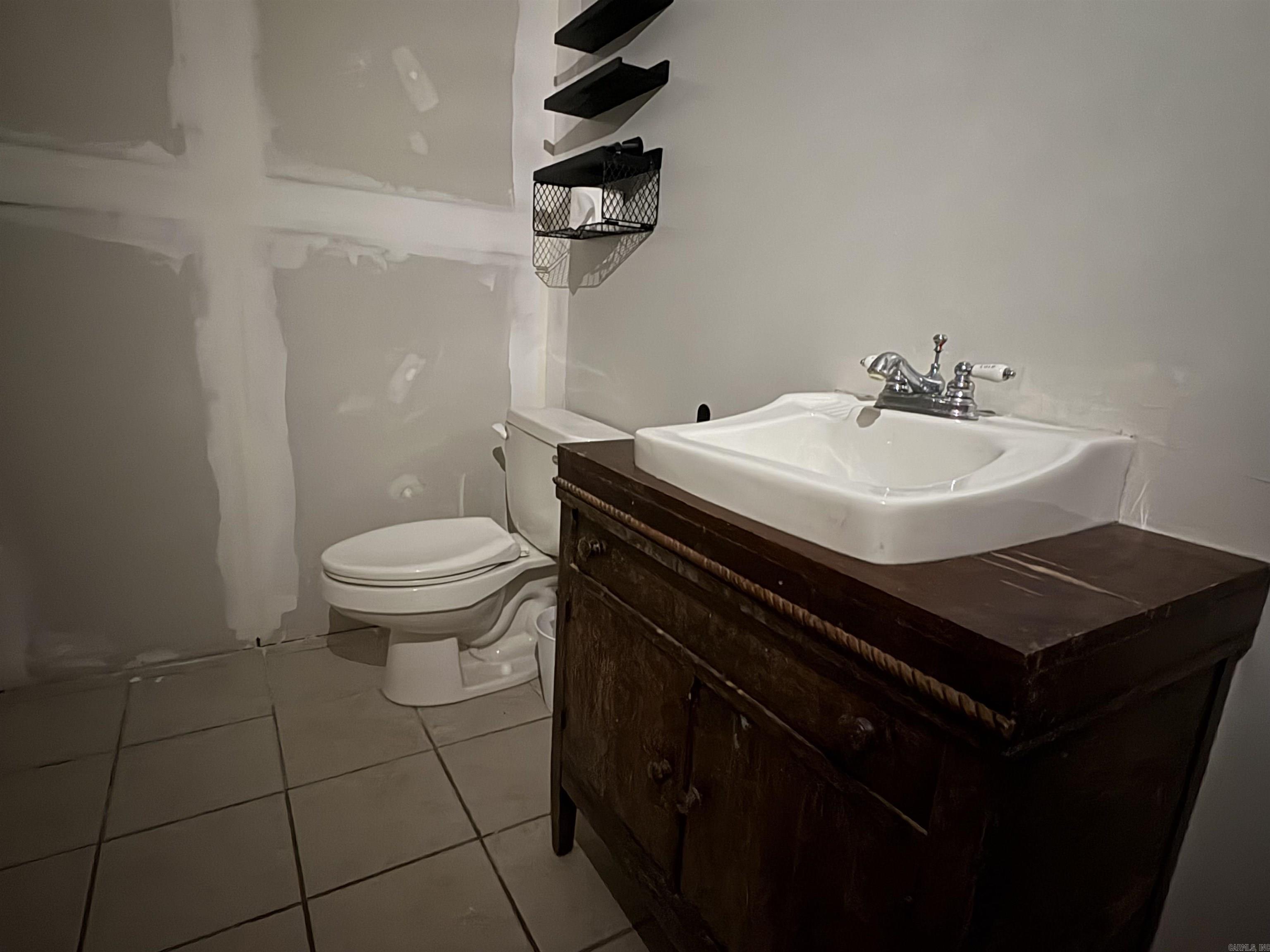 725 Saint Regis Drive Property Photo 11