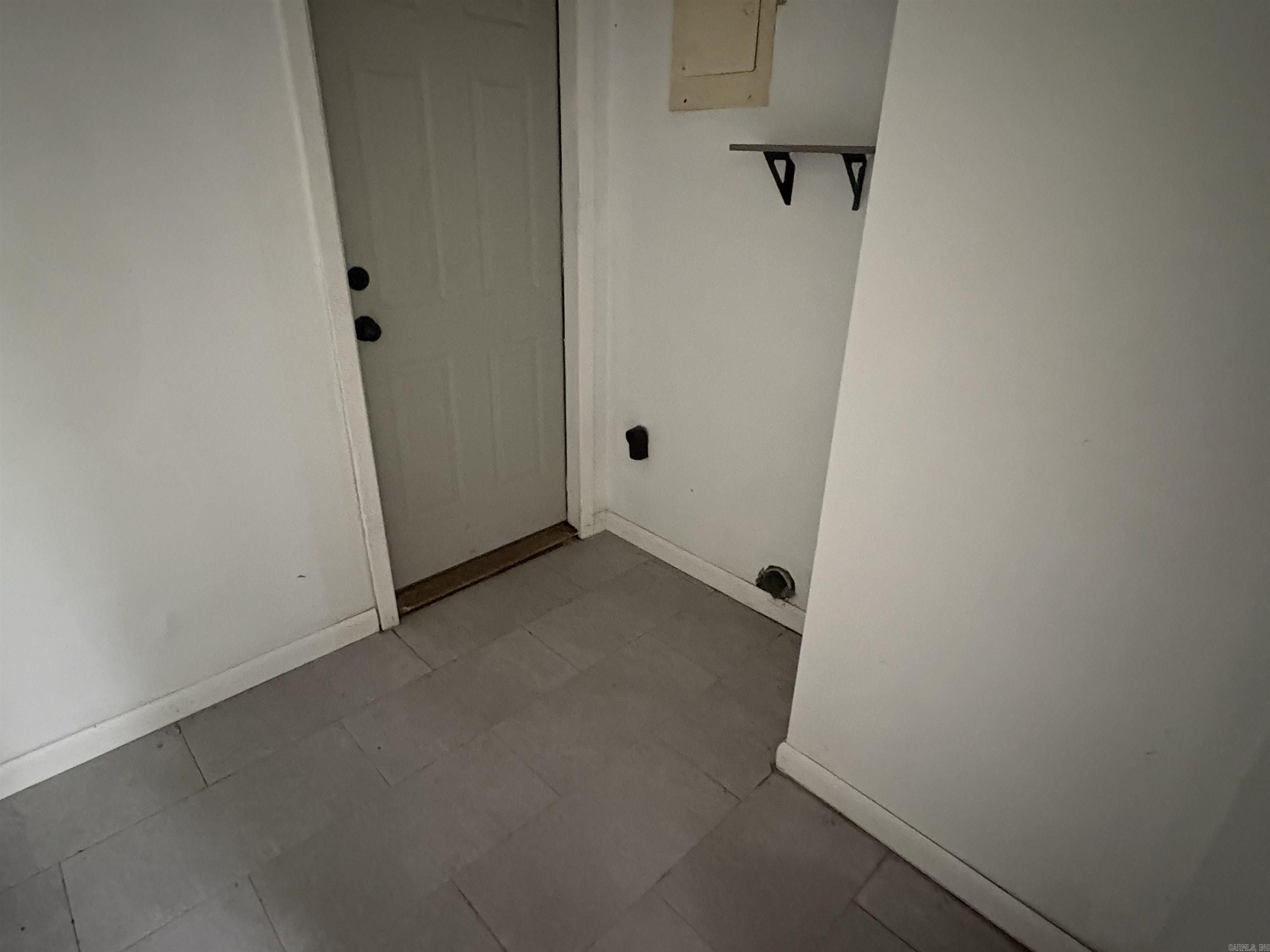 725 Saint Regis Drive Property Photo 17