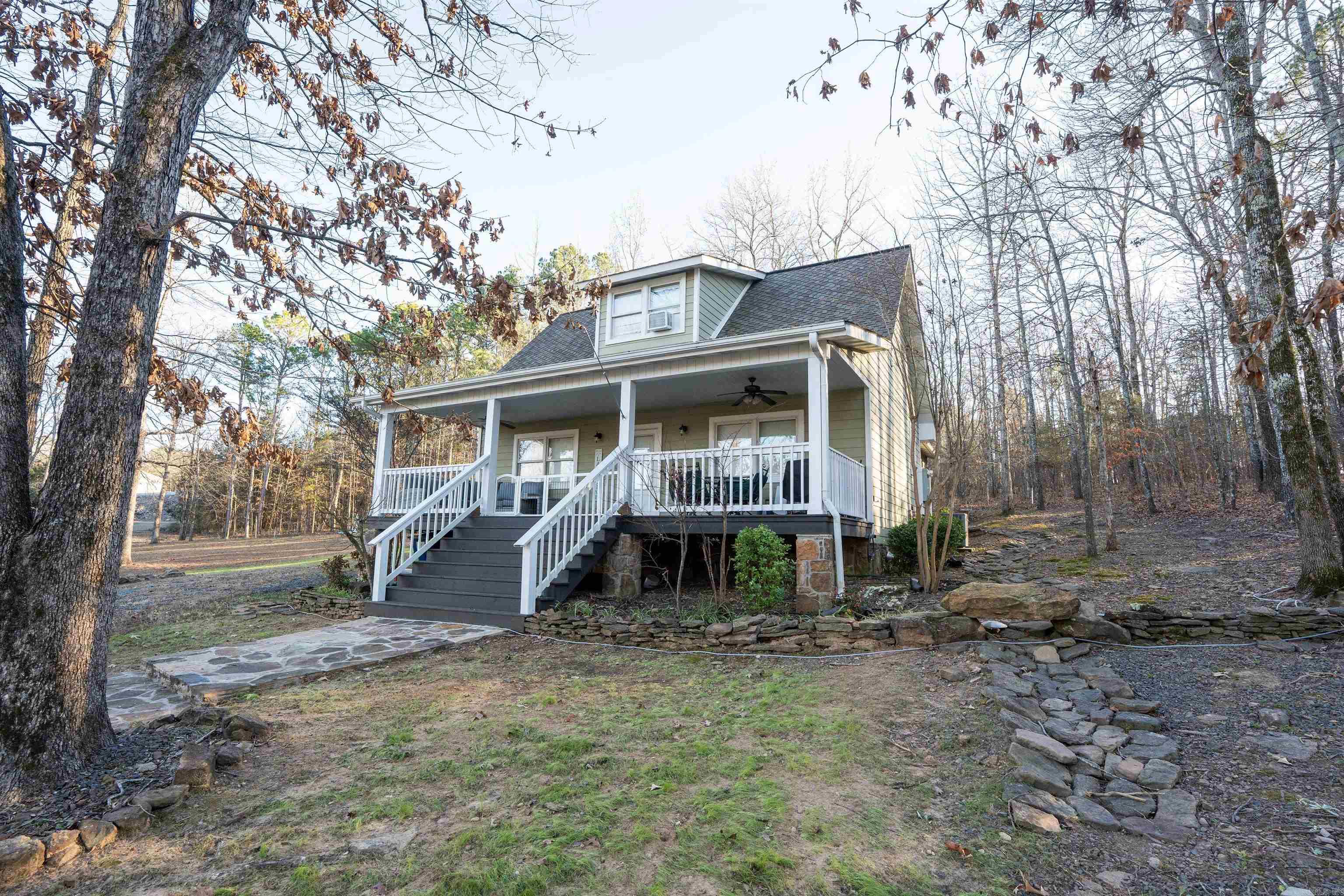 29 Sylvan Shores Drive Property Photo 3