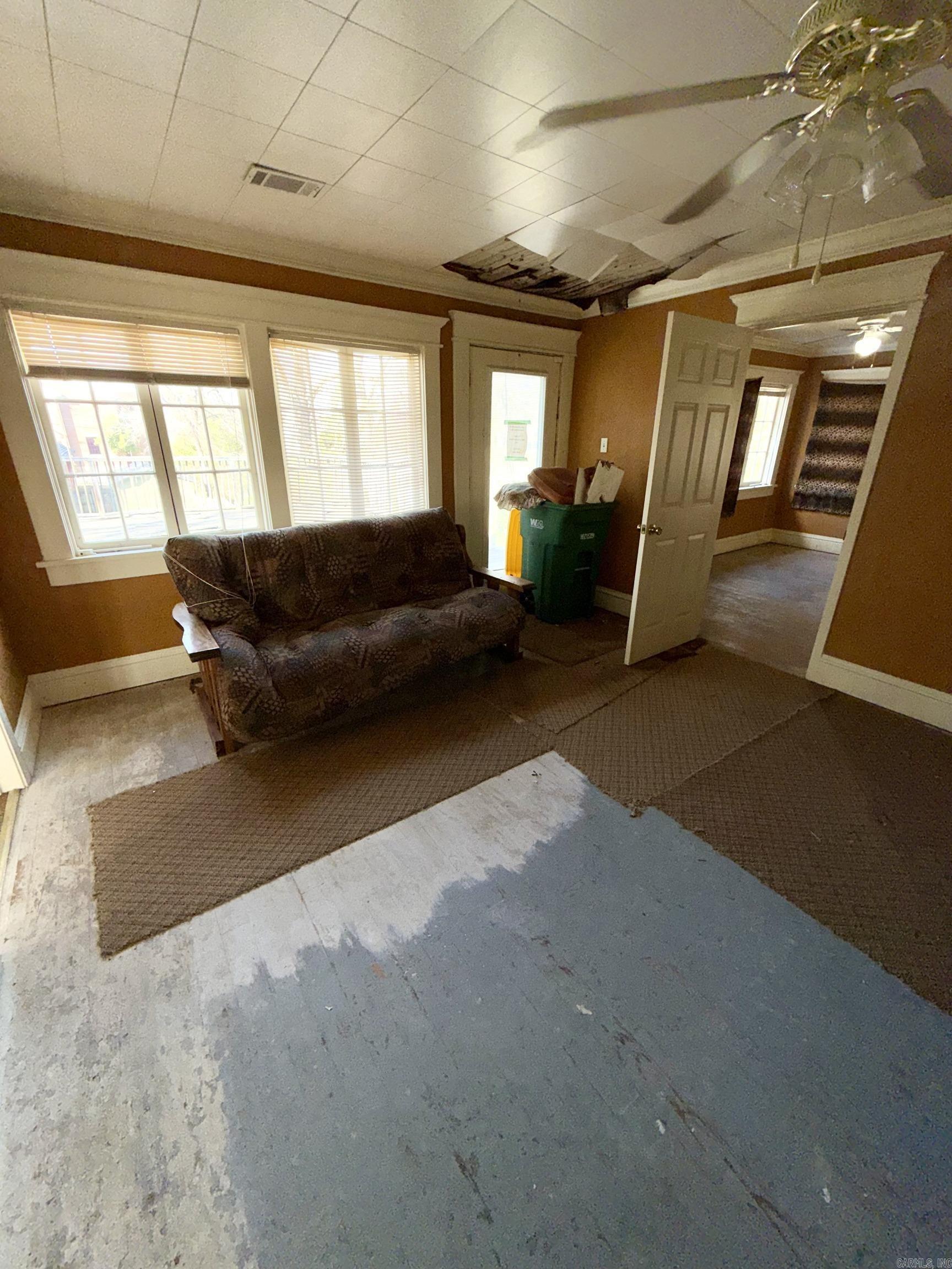 904 S Oak Property Photo 16