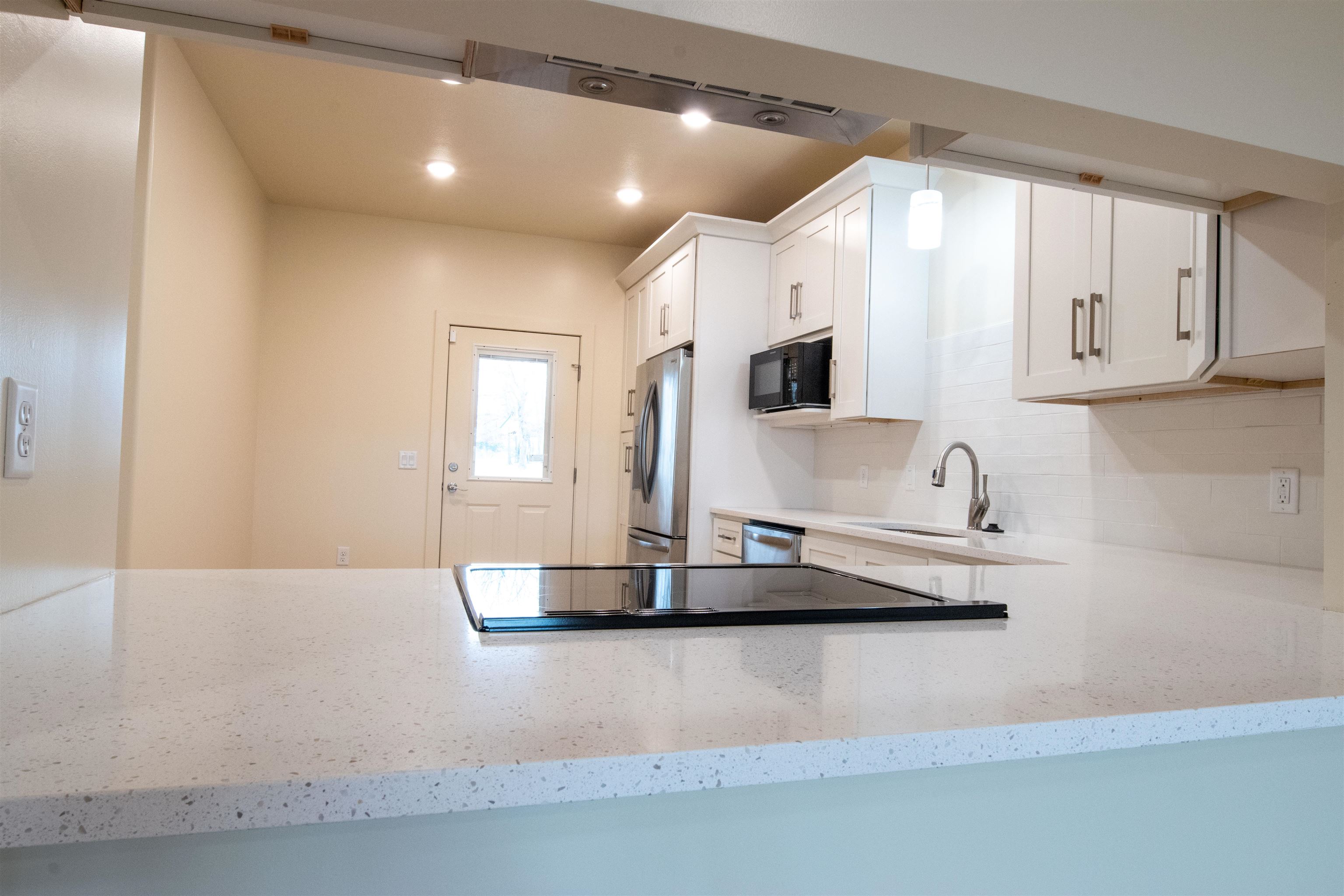 400 Firethorn Lane B Property Photo 6