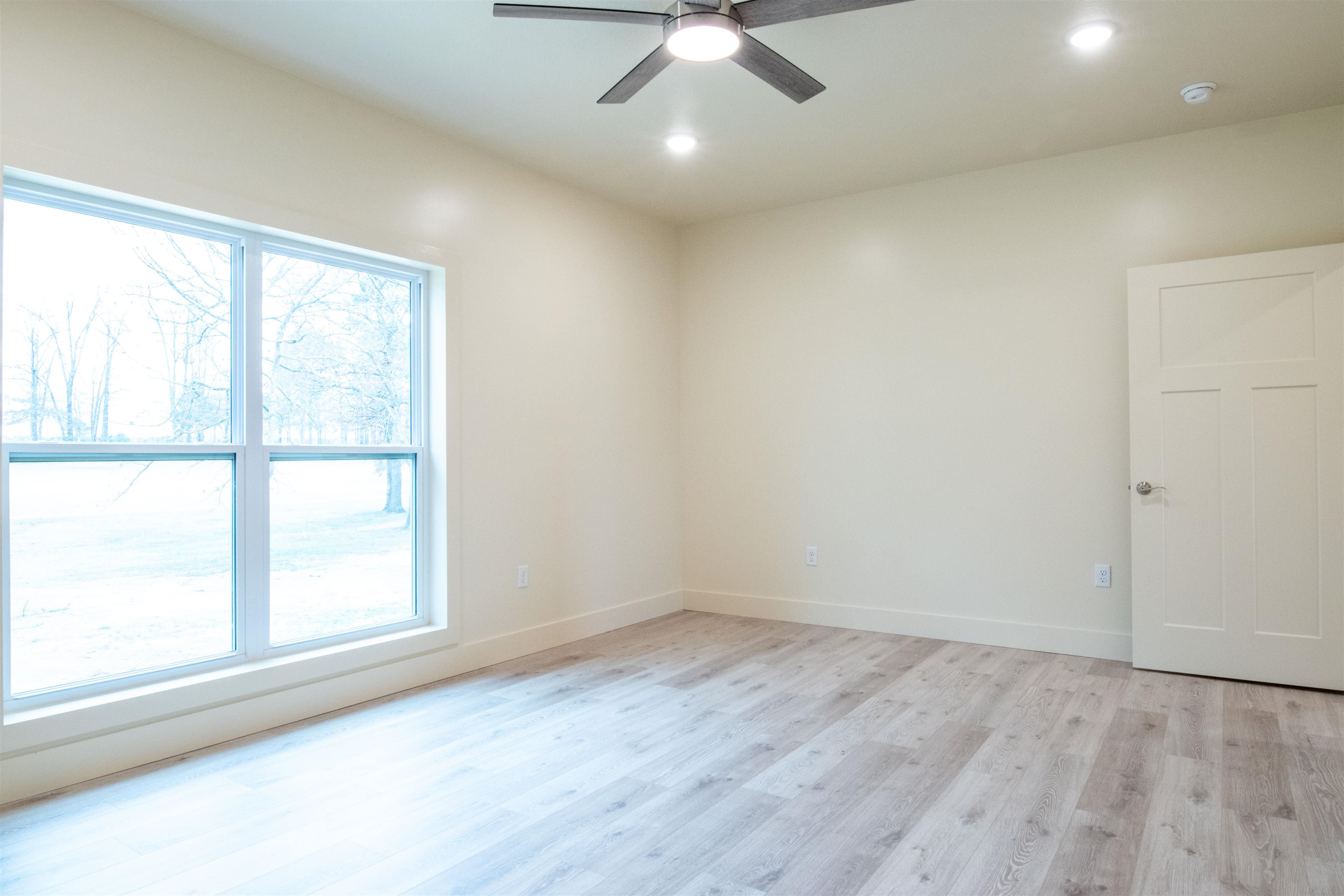 400 Firethorn Lane B Property Photo 16