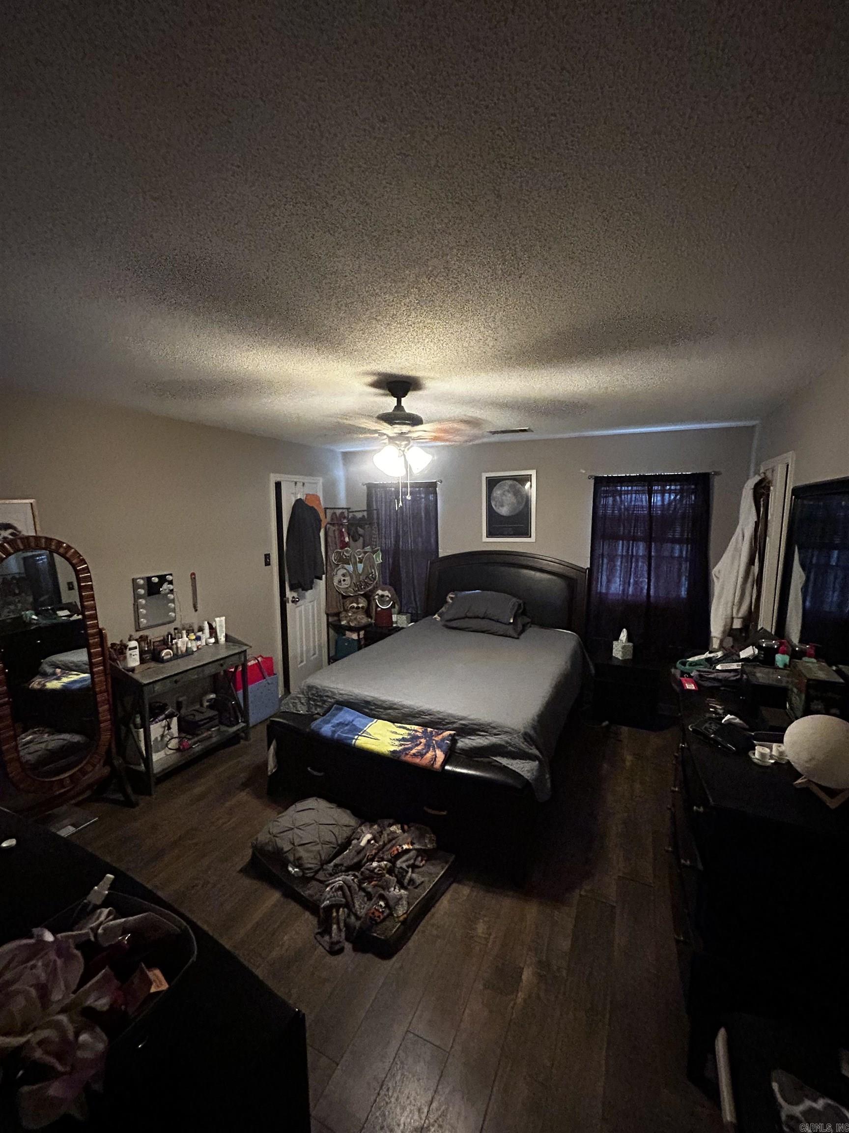 913 Amy Circle Property Photo 5